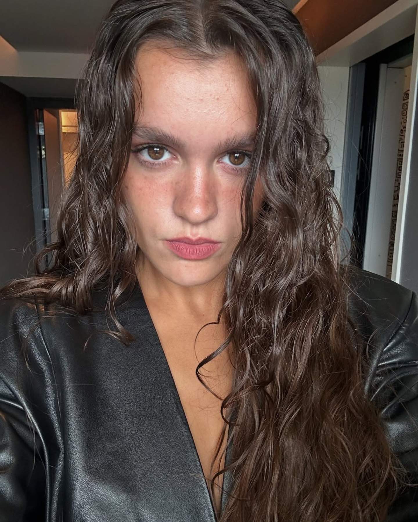 Amaia fa callar els fanàtics, què ha dit enmig del concert, moment brutal: "A callarse"