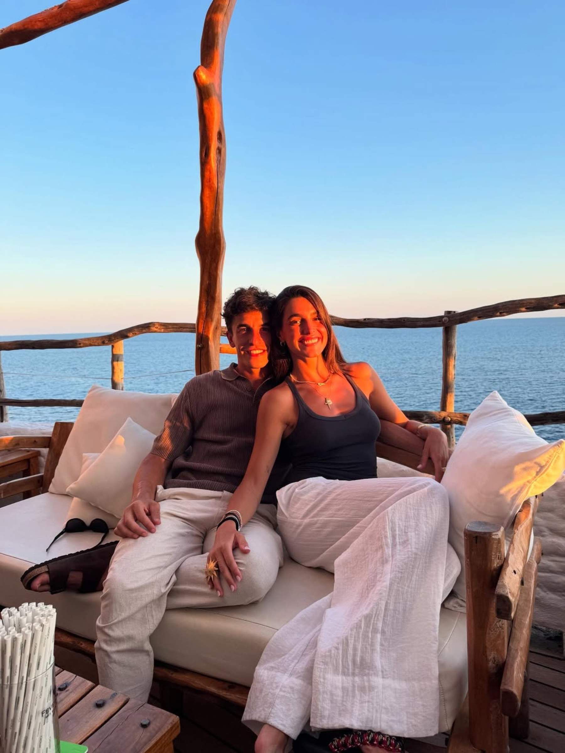 Marc Márquez y Gemma Pinto enamoran, mesa para dos en este restaurante: foto brutal del momento