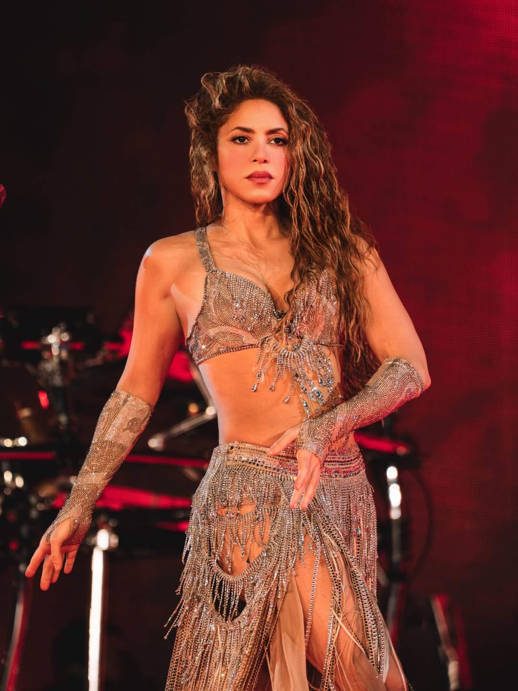 Shakira se emociona hablando sobre su padre encima del escenario, qué ha dicho: "Le gustaba mucho..."
