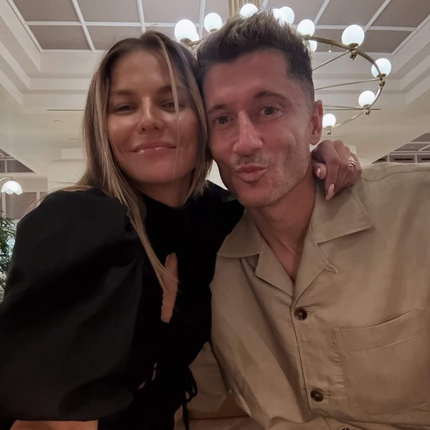 Robert Lewandowski y Anna, su pareja, sorprenden en este restaurante de Barcelona: el motivo más especial