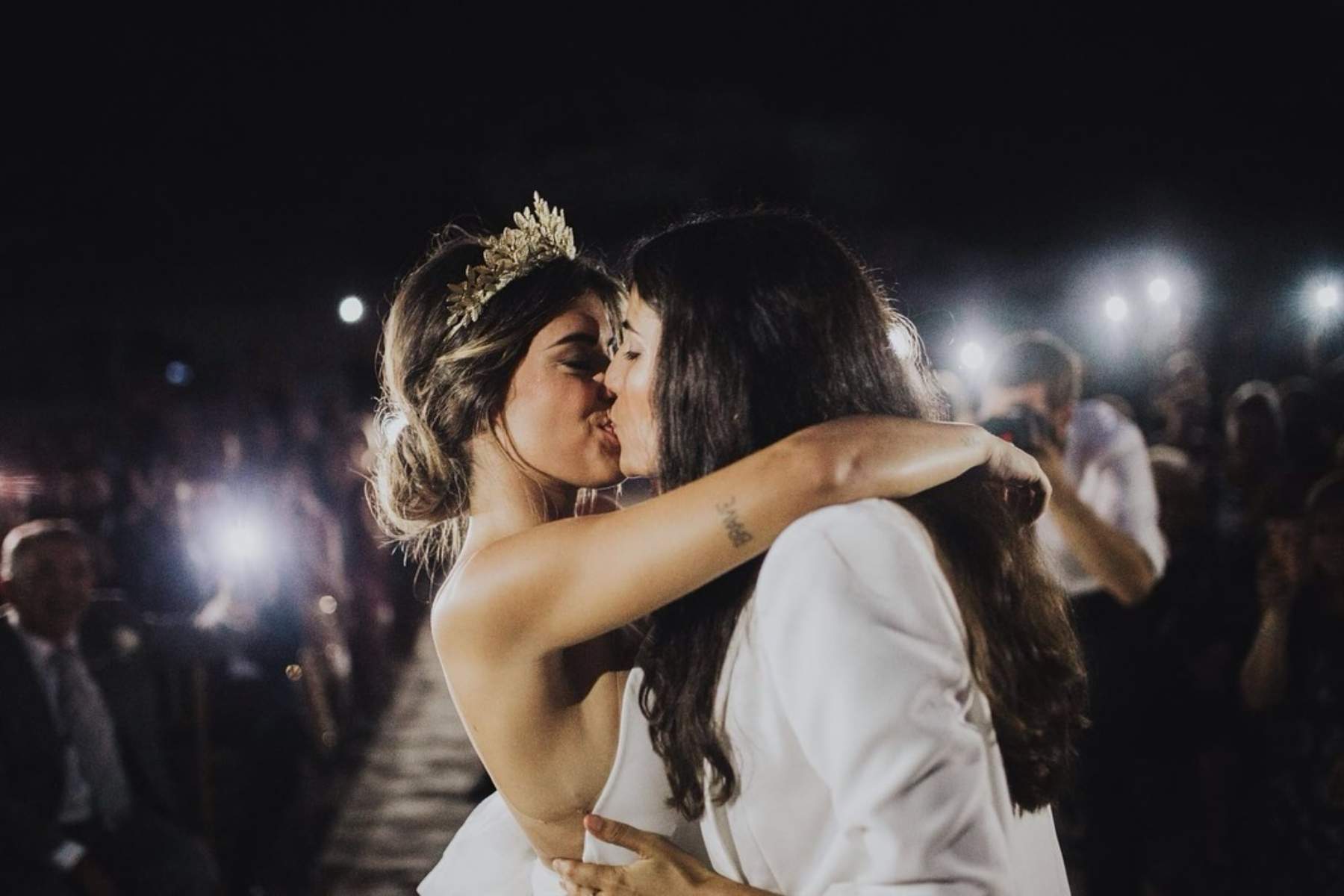 Dulceida y Alba hacen llorar el día de su aniversario de boda, palabras de amor y una noticia importante