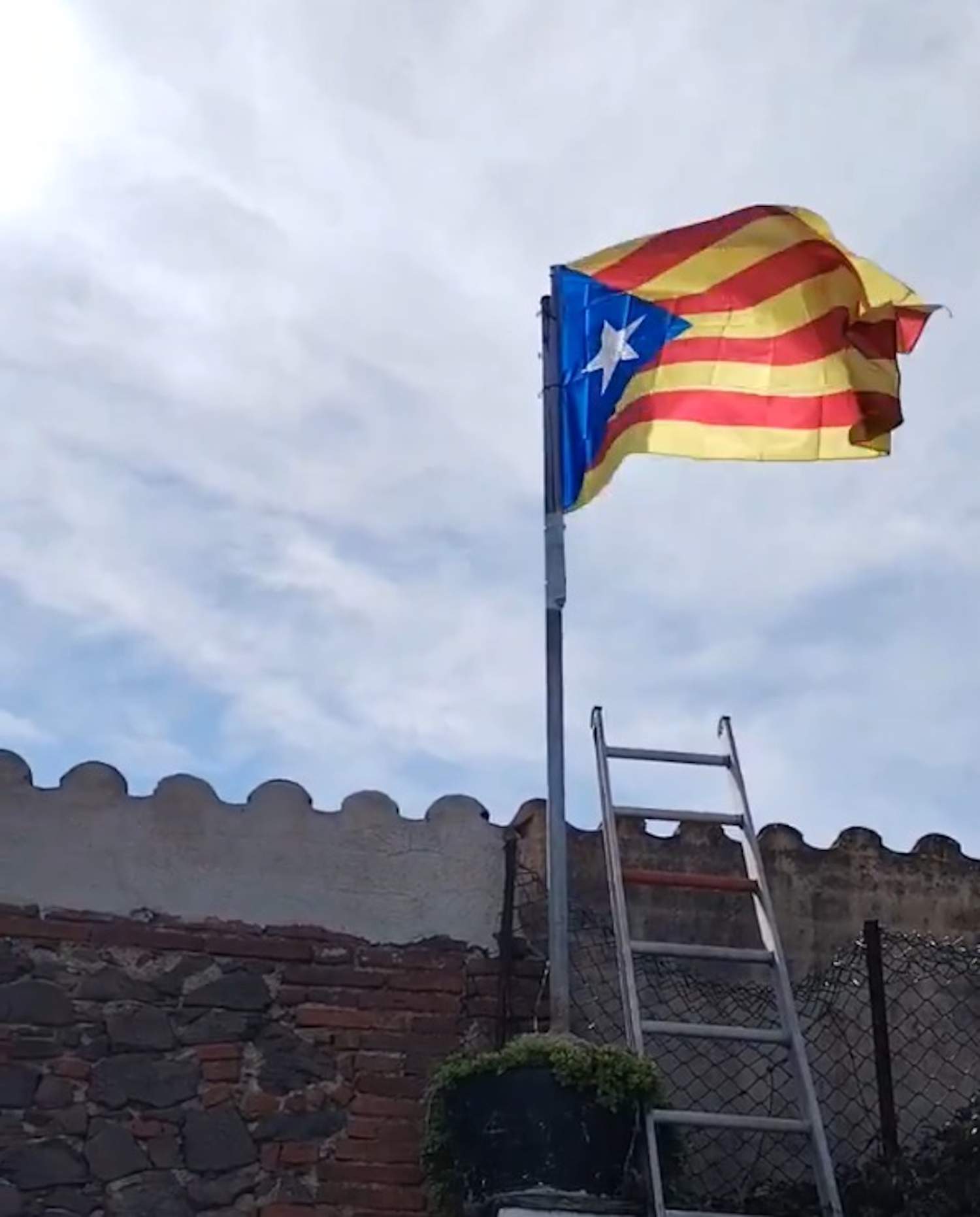 Actor català, valent missatge als col·legues que no pengen estelades "per por a no ser contractats"