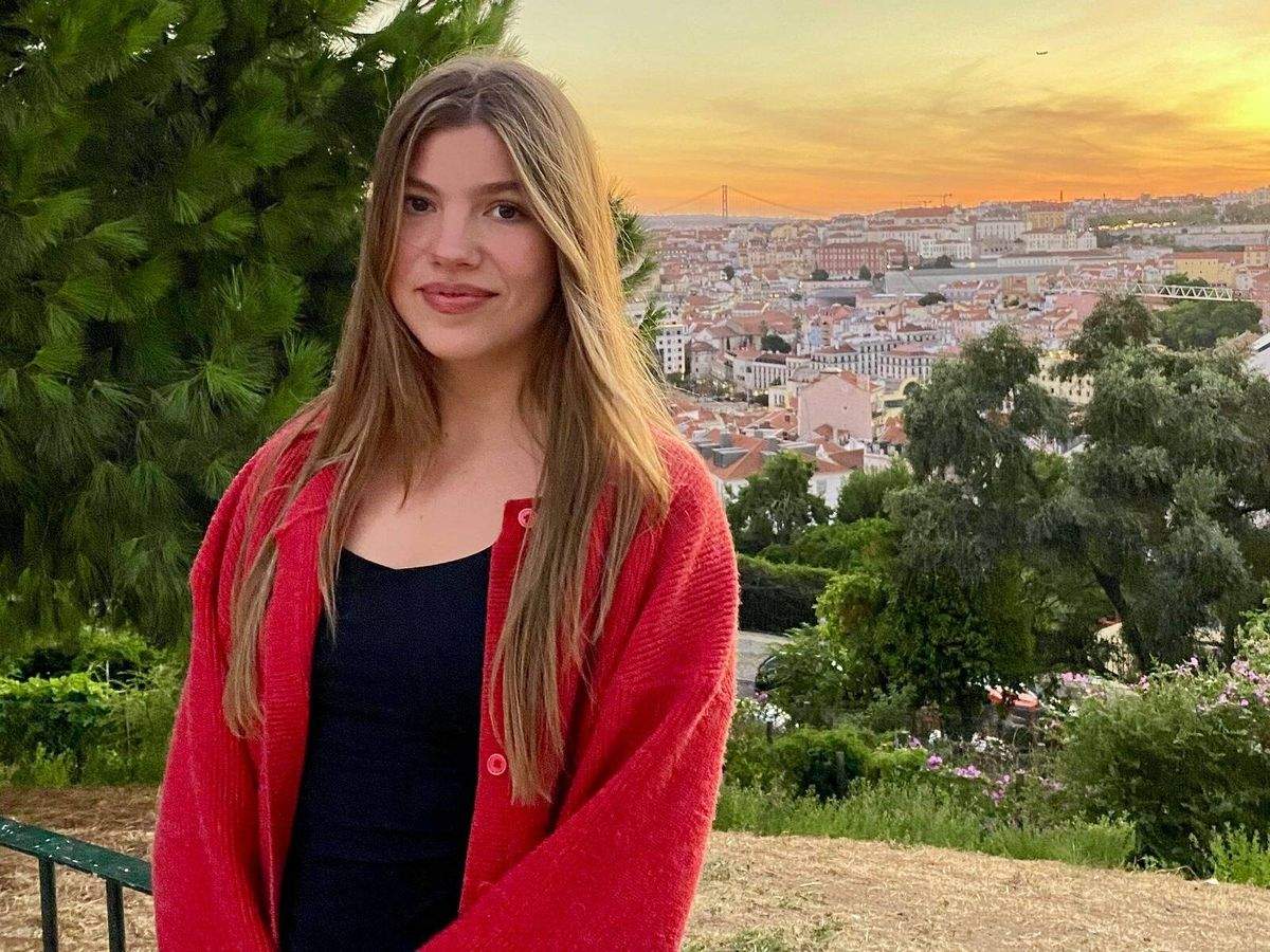 La infanta Sofia acaba excessivament marejada a la seva primera sortida de matinada per Lisboa