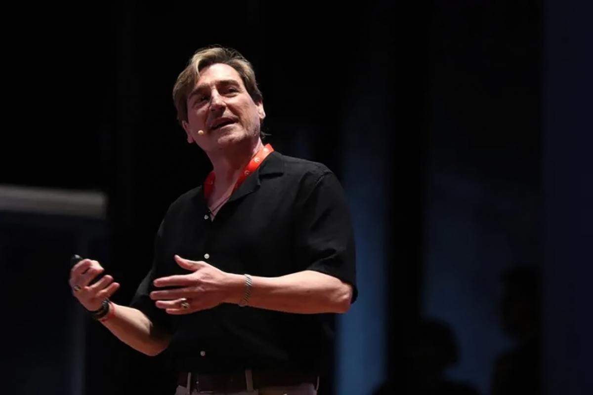 Toni García, profesor: “En la escuela tiene que triunfar Maradona y Shakespeare”