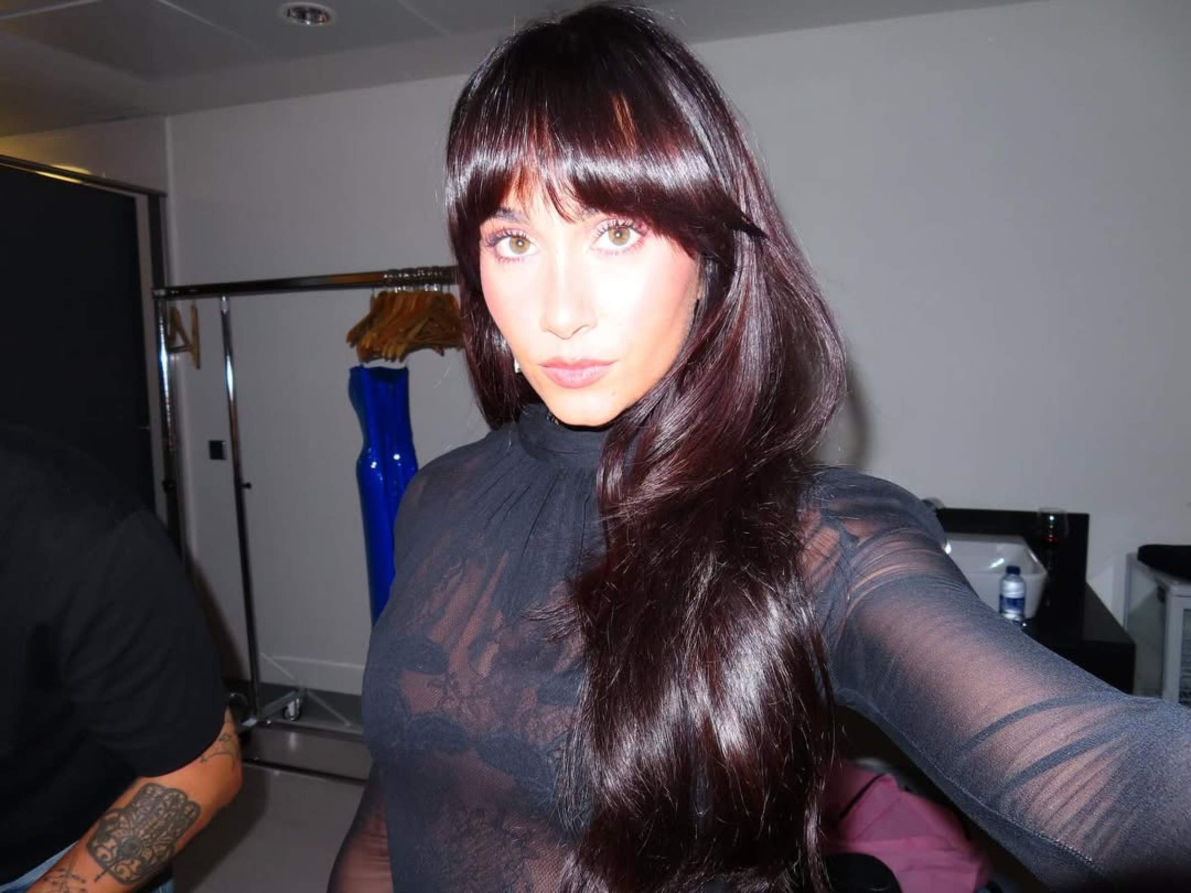 Aitana abre el álbum de recuerdos más íntimo y publica el vídeo inédito del momento más triste: "Me da pena"