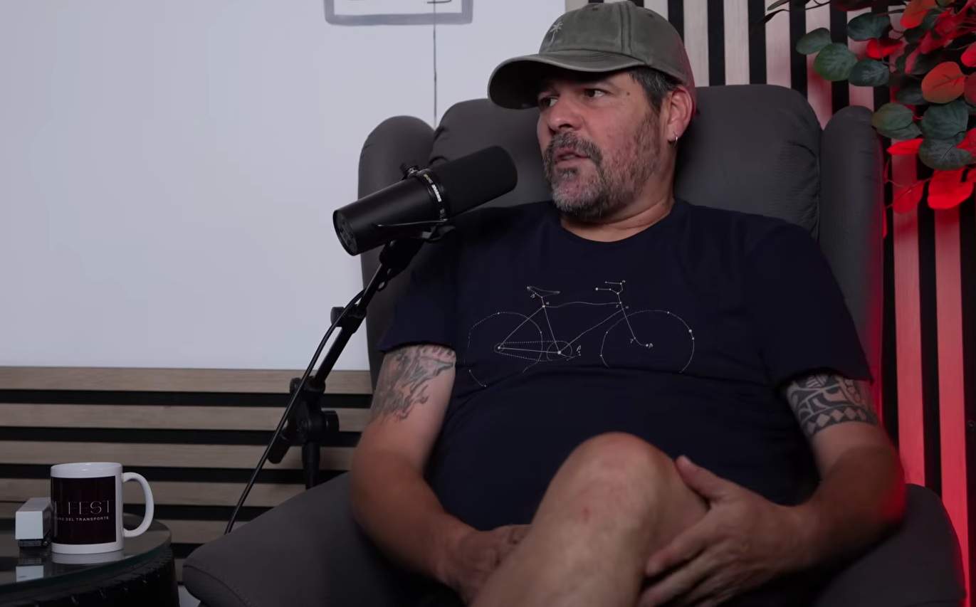 Marc, camionero: “Este oficio te pone piedras en la mochila”