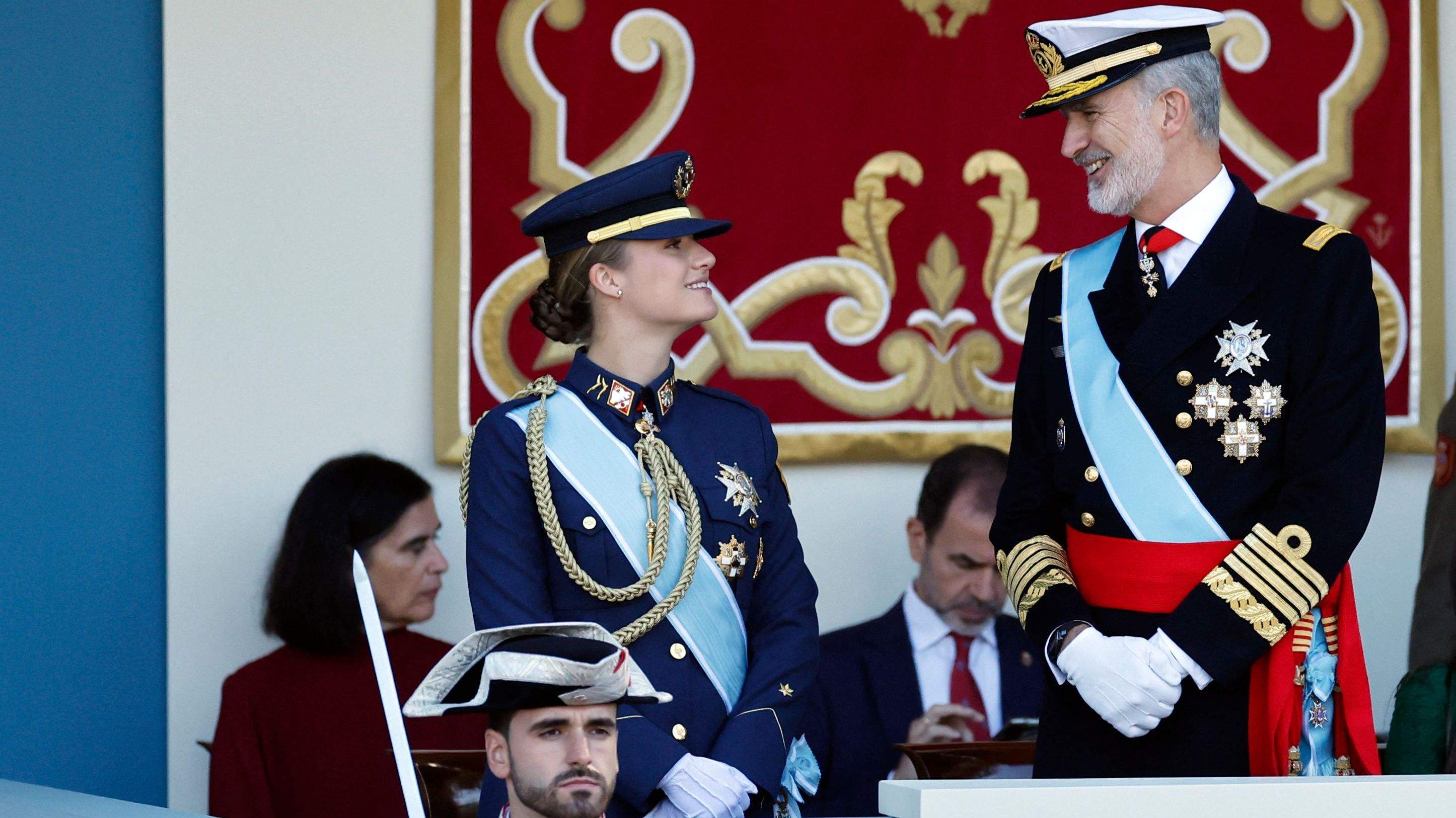 Leonor sale disfrazada por la noche de Madrid para que no la reconozca nadie Leonor sale disfrazada por la noche de Madrid para que no la reconozca nadie