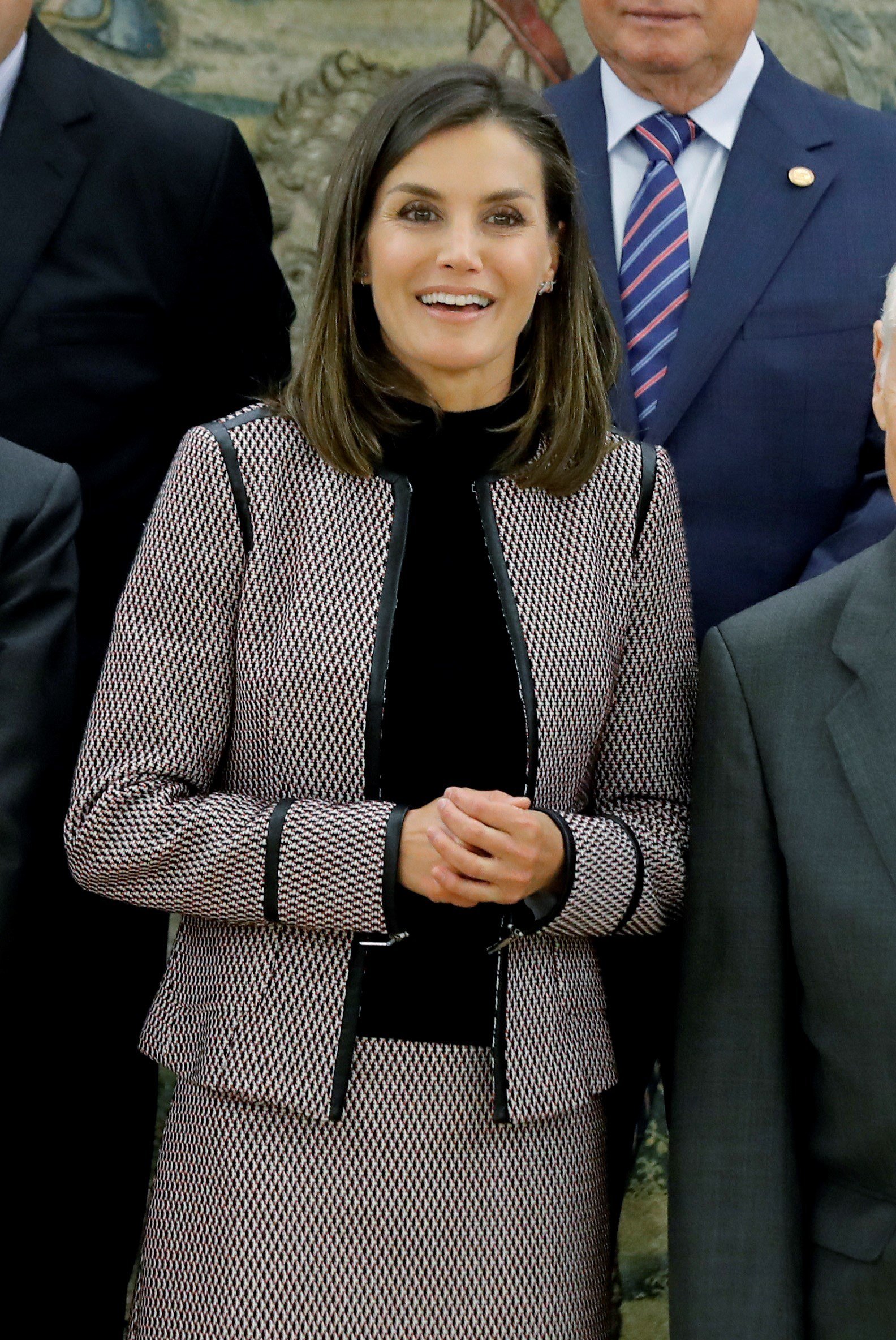 La reina Letícia, vestida d'executiva amb un 'look' d'oficina