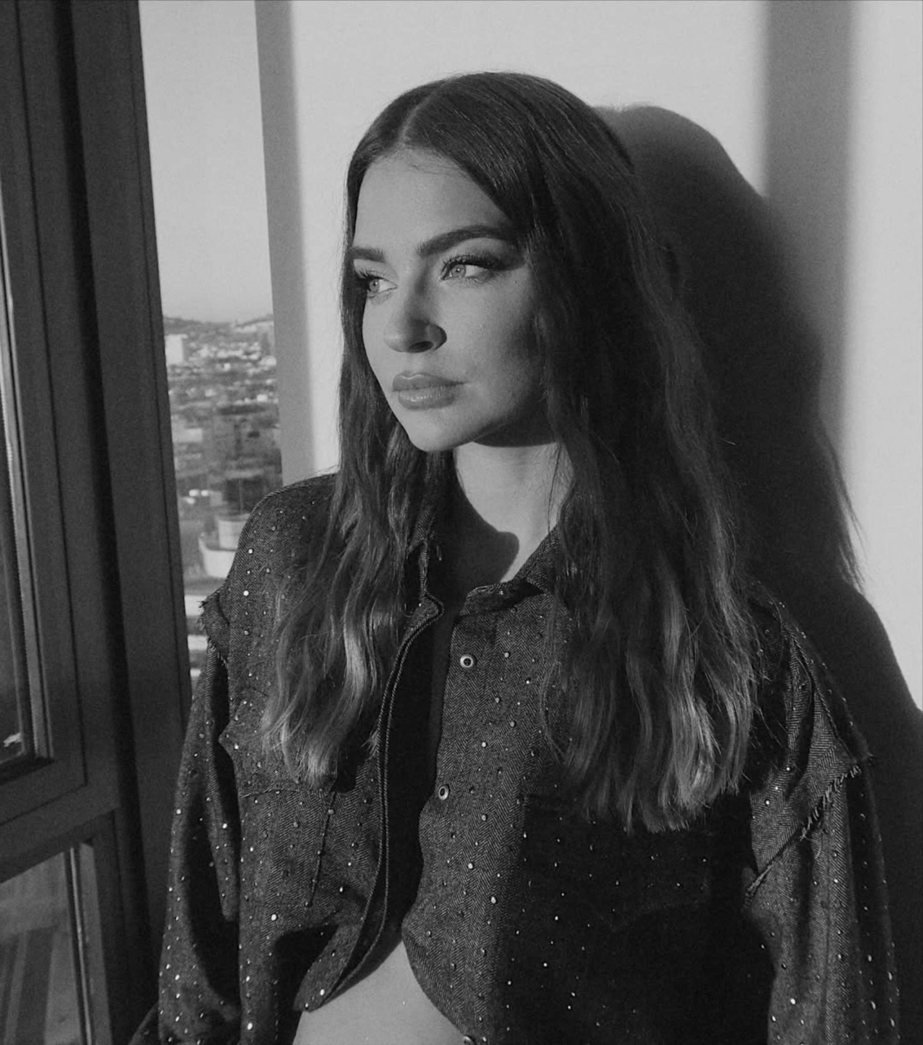 El gesto de Laura Escanes que volvía a señalar a María Pombo, comunicado explicativo: "No hay indirecta" El gesto de Laura Escanes que volvía a señalar a María Pombo, comunicado explicativo: "No hay indirecta"