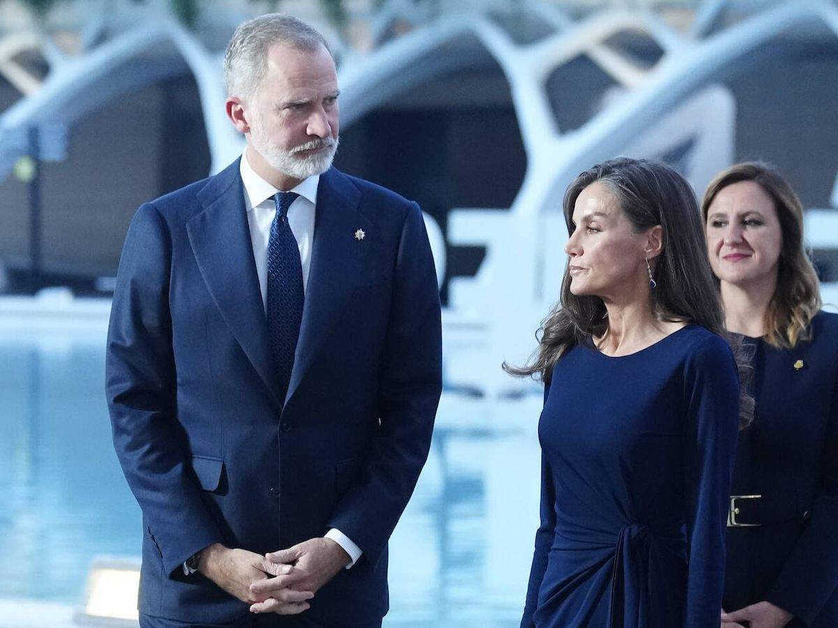 Afectats per la DANA retreuen als reis preguntant per què Elionor encara no hi ha anat