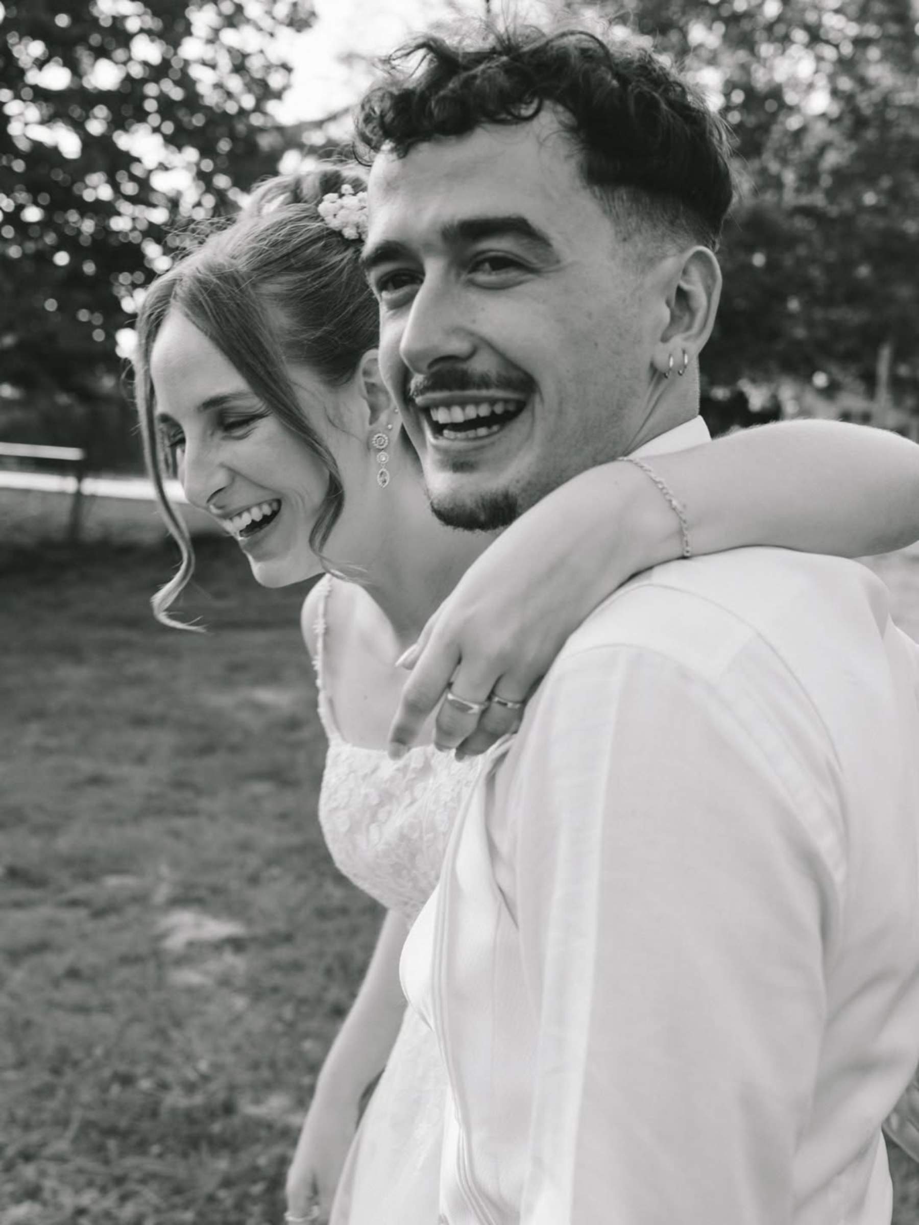 Oriol de Ramon de The Tyets emociona amb les fotos de la boda amb la Judit: família, festa i molt amor