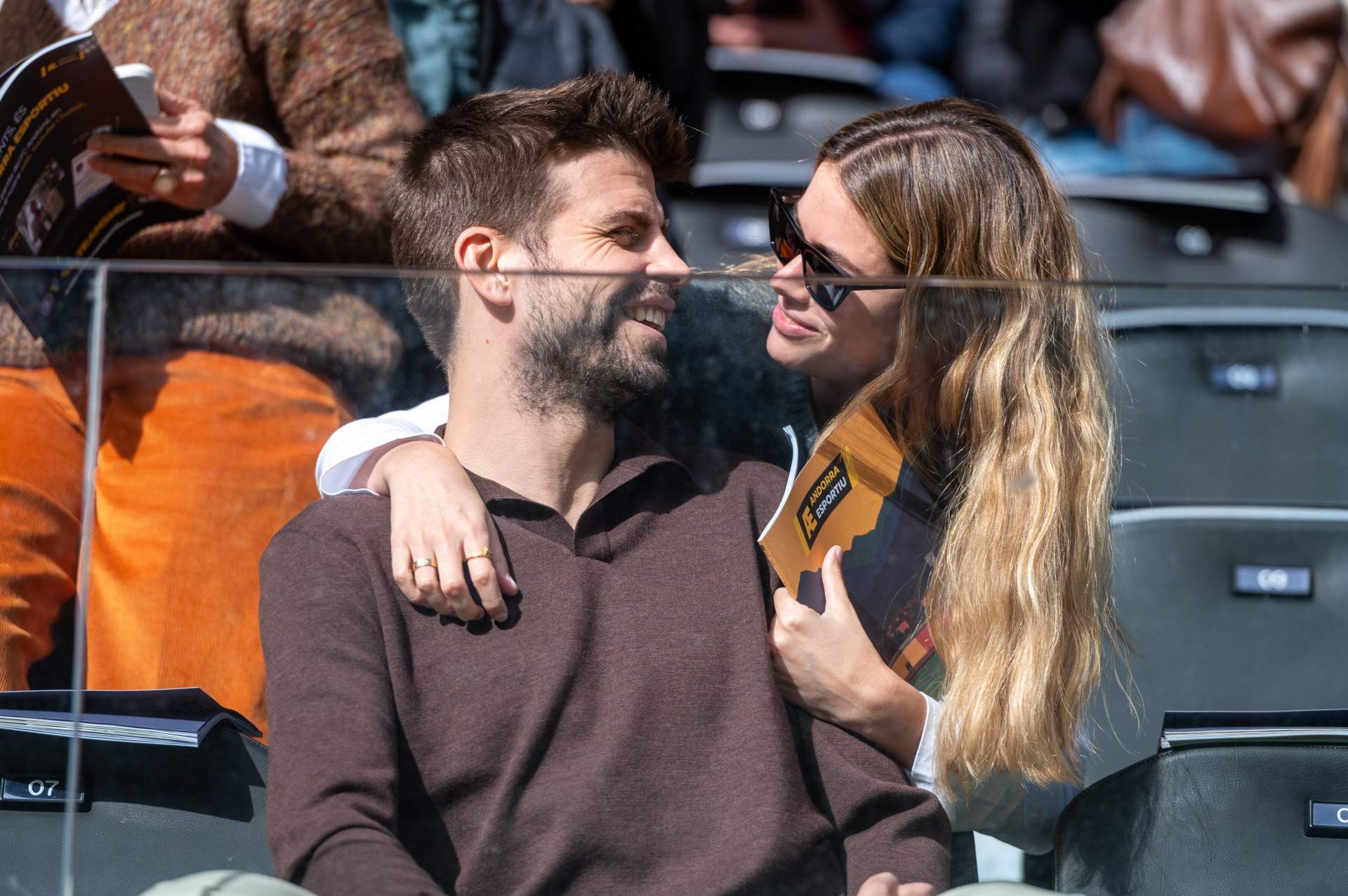 Foto enamorados de Piqué y Clara Chía: 4 años juntos desde el flechazo en el bar Gala
