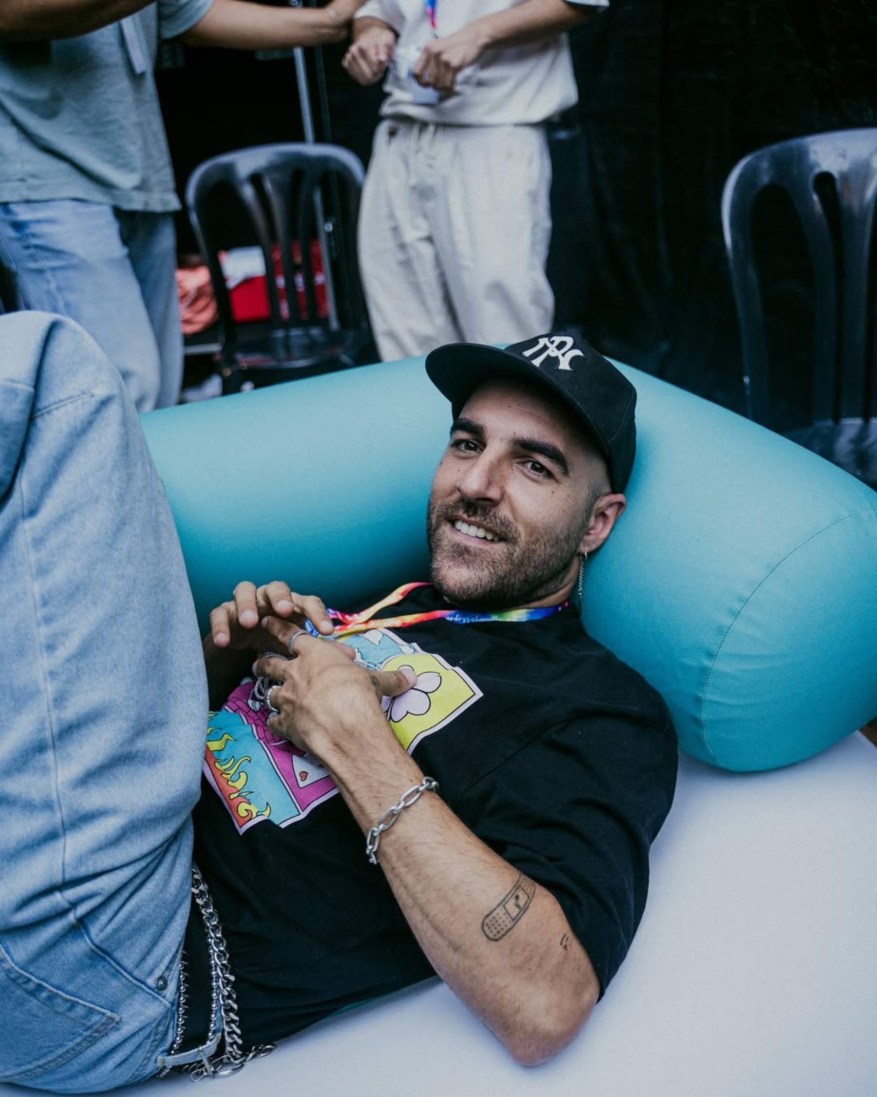 Nil Moliner explica cómo es vivir de la música en su visita a OT: "Empiezas a estar lejos del amor"