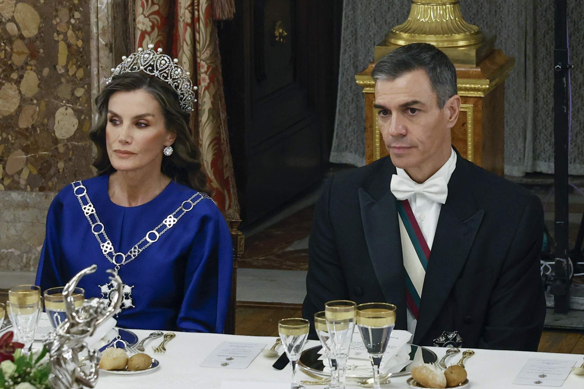 Letícia, culpable de l'abdicació i l'exili. Joan Carles l'odia: "No soporto que sea..."