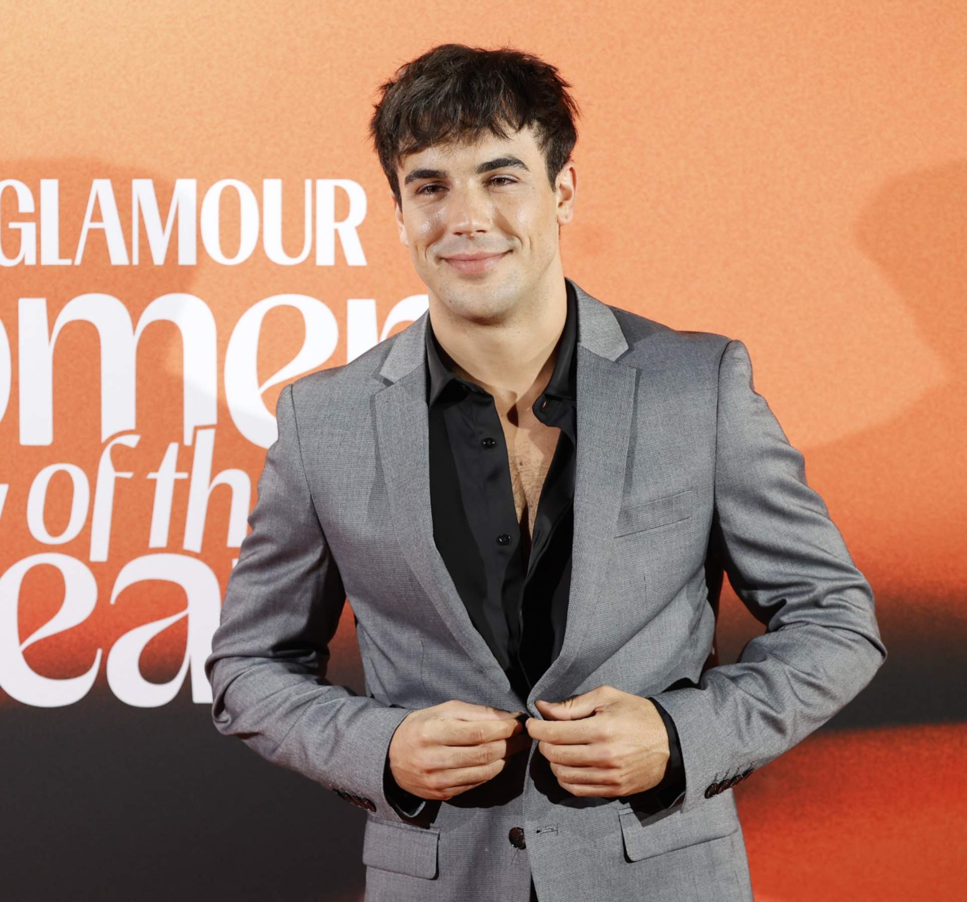 Óscar Casas se derrite de amor por Ana Mena, su dedicatoria romántica en público: "Ana, te quiero"