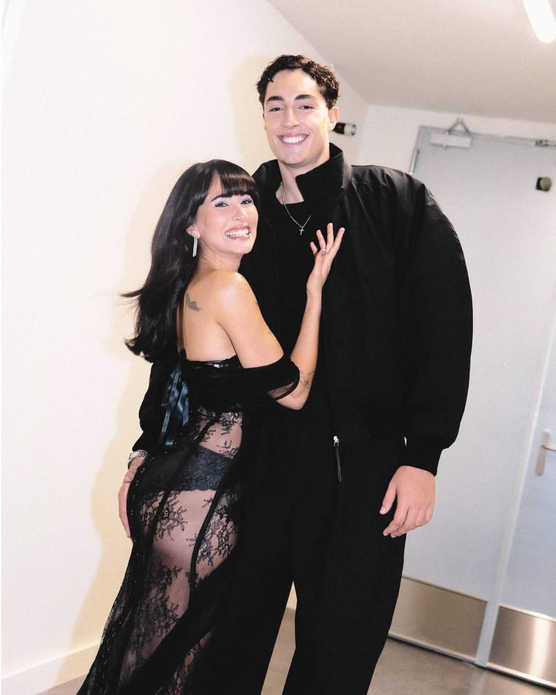 Plex fa plorar explicant els inicis de la seva història d'amor amb Aitana: "Todo parecía una película"