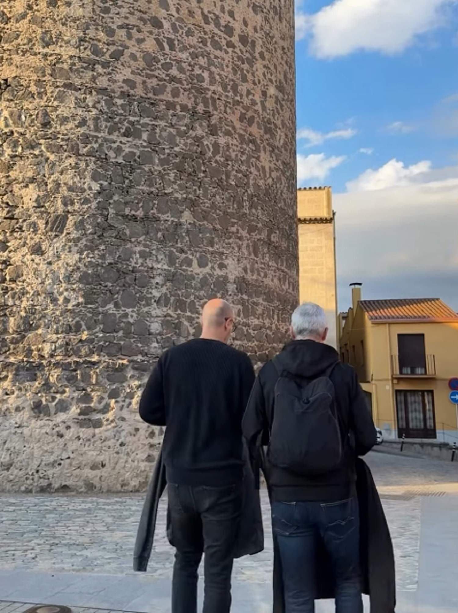 Albert Om sorprende: qué 'particularidad' tiene y qué le dice cada mañana a su pareja. Joan M. Pou "impactado"