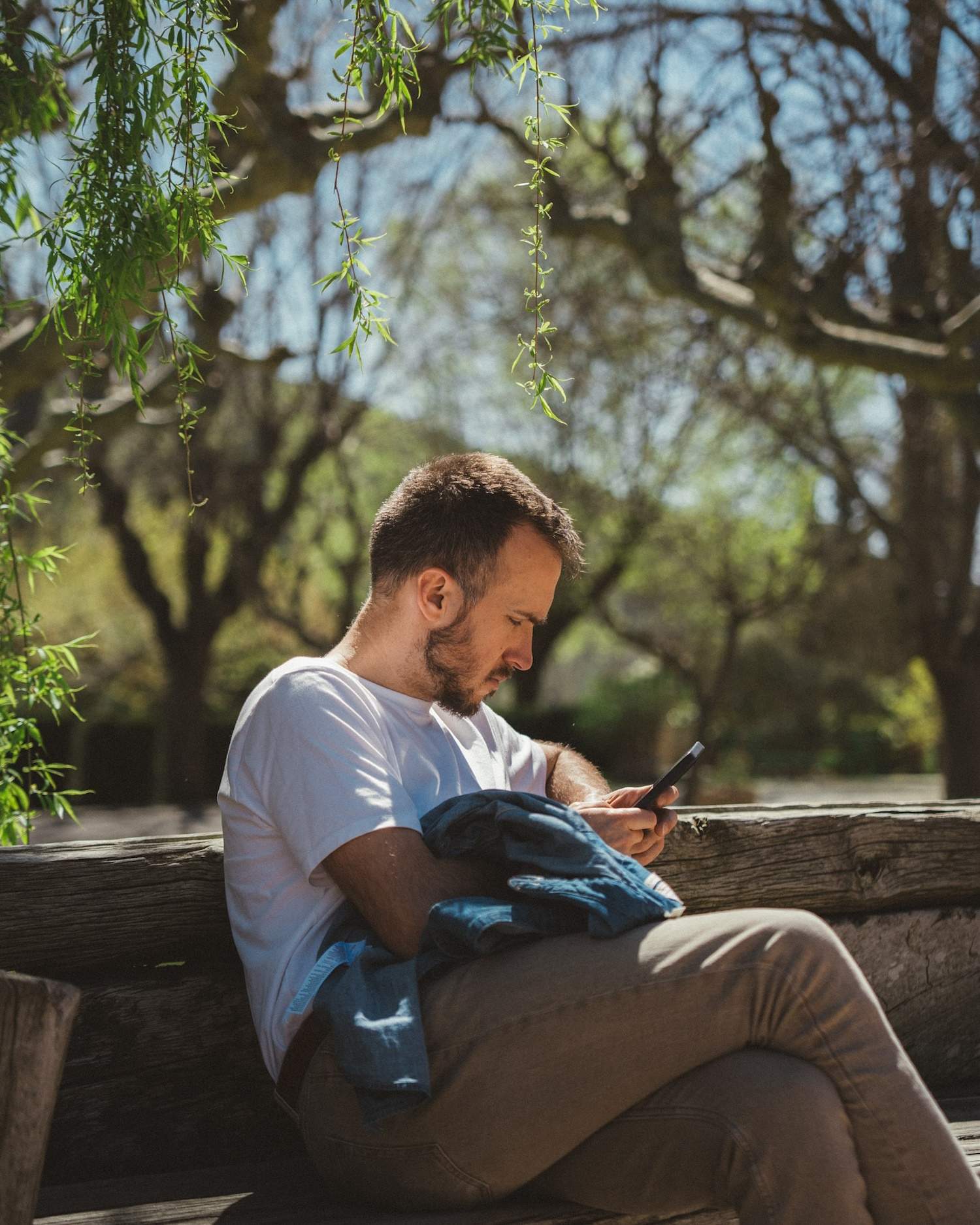Estupor con Arnau París: qué ha pasado con un guardia civil vestido de paisano con una pistola y una granada