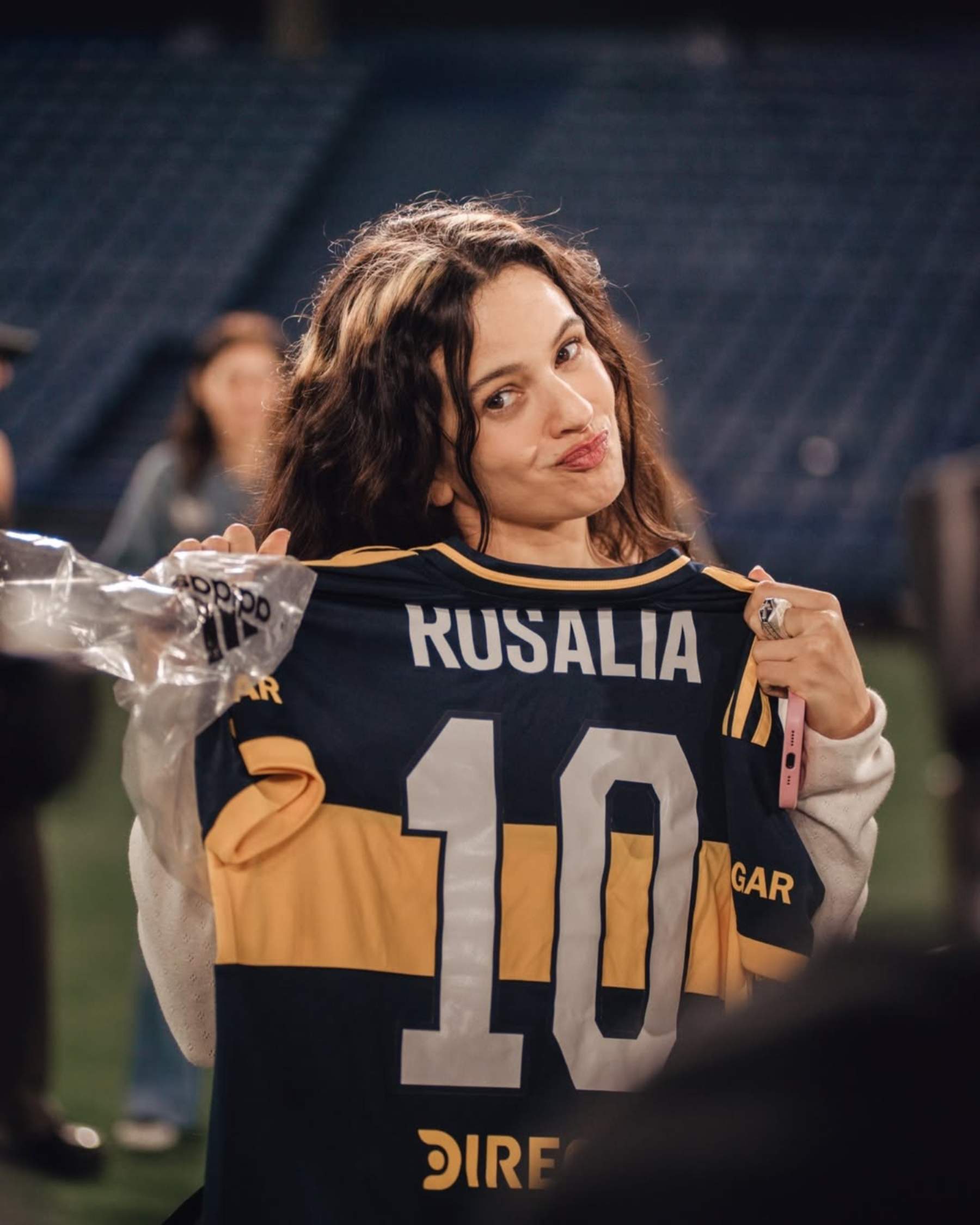 Rosalía, sobre su juventud en Sant Esteve Sesrovires: “Iba en coches tuneados y cantaba por Camarón”