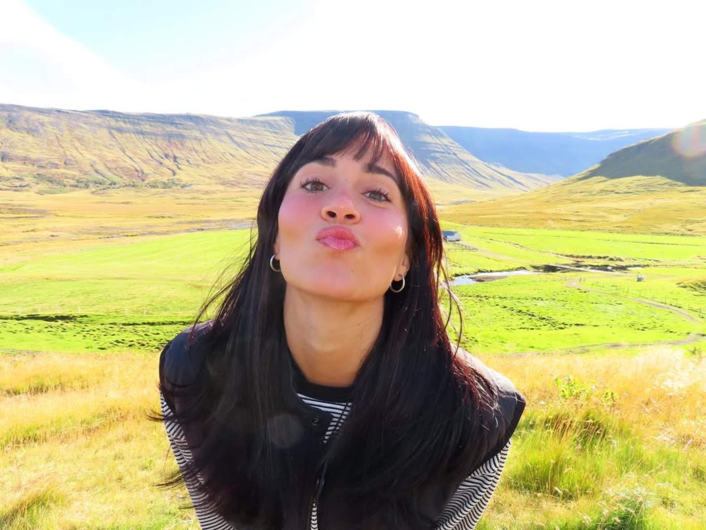 La cantant Aitana sorprèn confessant com i amb qui va ser el seu primer petó: "No sé si es del todo legal"