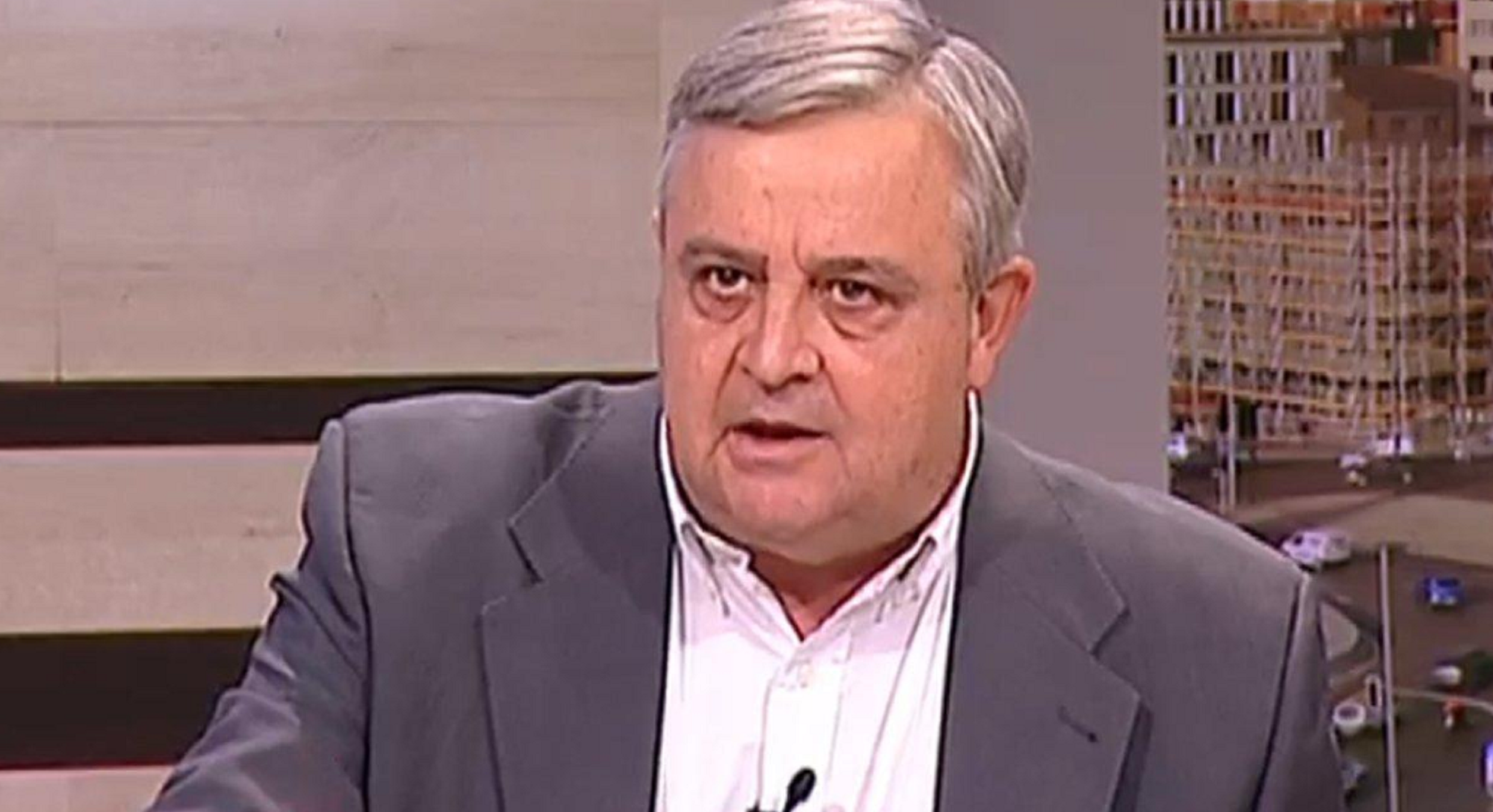 Un periodista de 'La Razón' acusa a Telemadrid de manipulación y se va de un plató