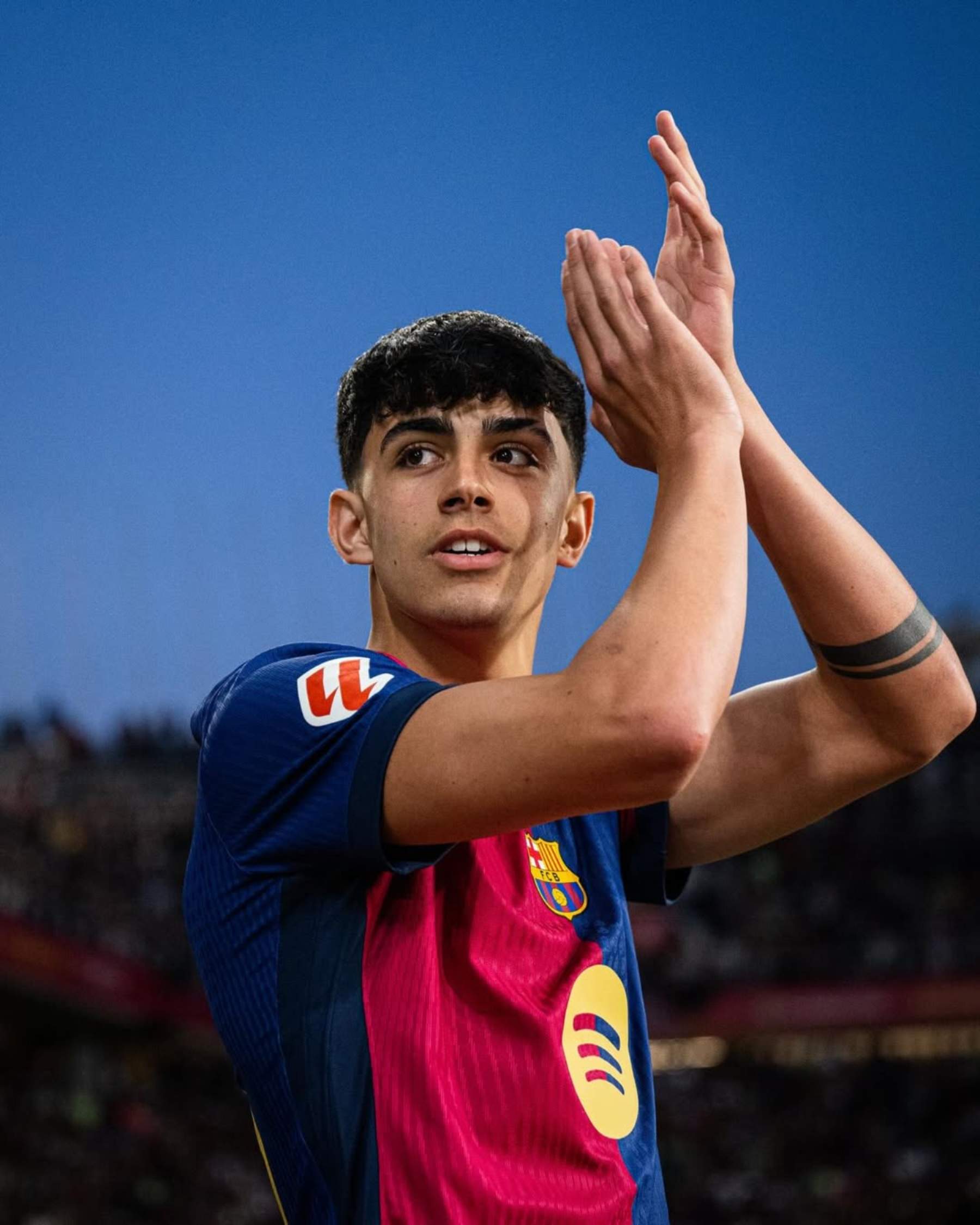 Marc Bernal enamora a los culés felicitando a su madre: foto idénticos y una dedicatoria preciosa