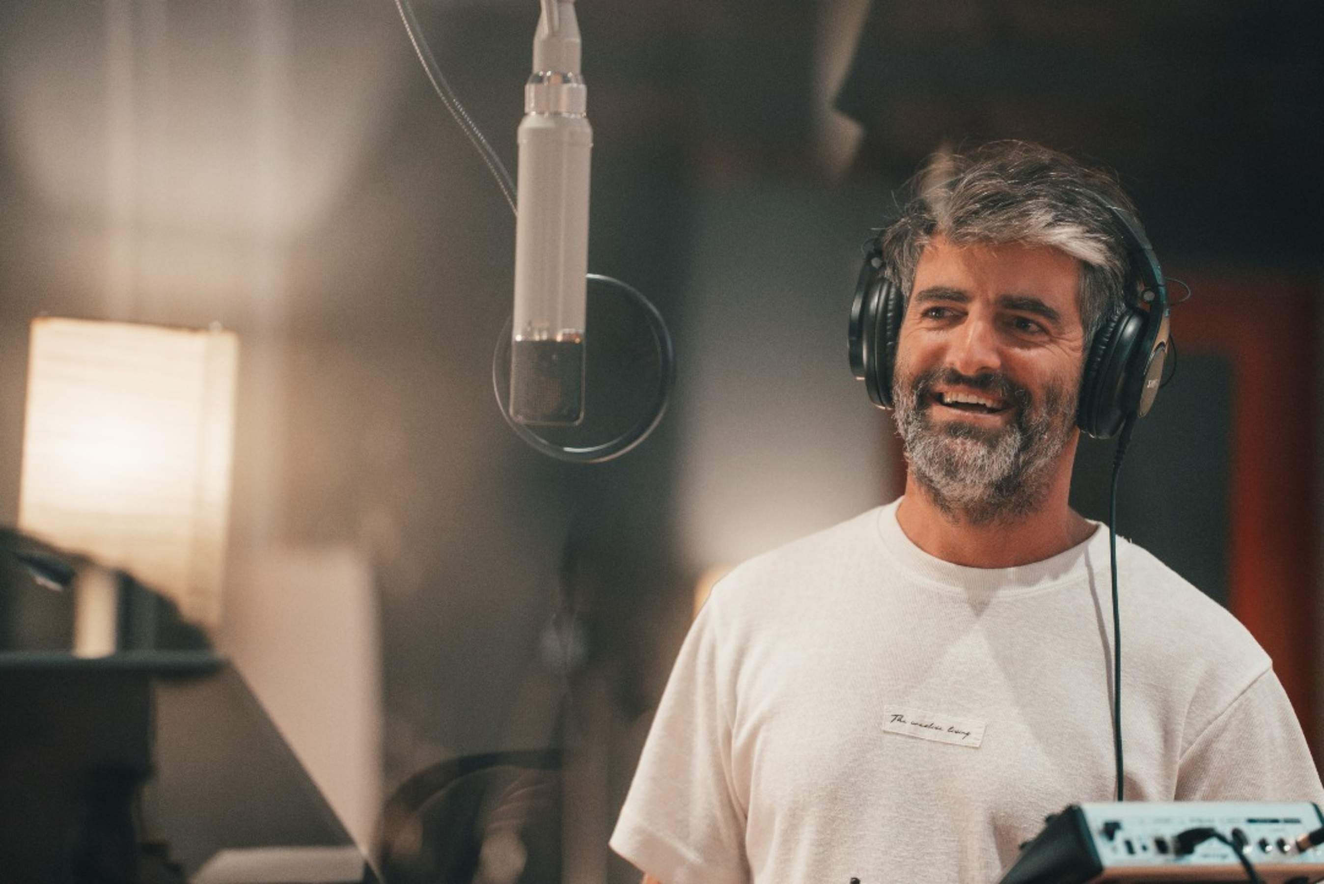 El cantant Joan Dausà fa petar de riure als seus seguidors: "Cagant al costat de la Rosalía"