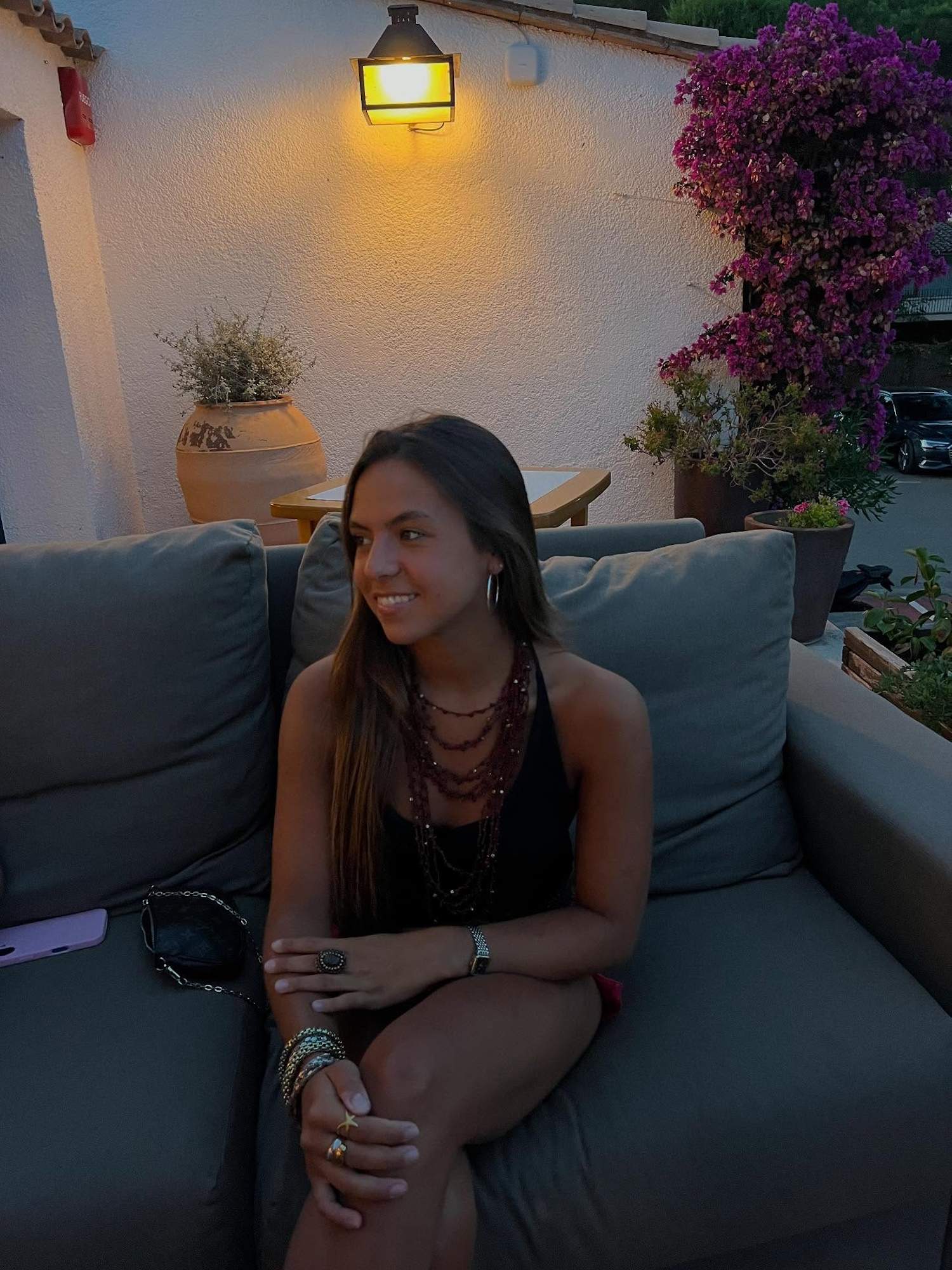 Martina, hija de un querido presentador catalán, ambos compañeros en TV3, emociona a su padre en directo