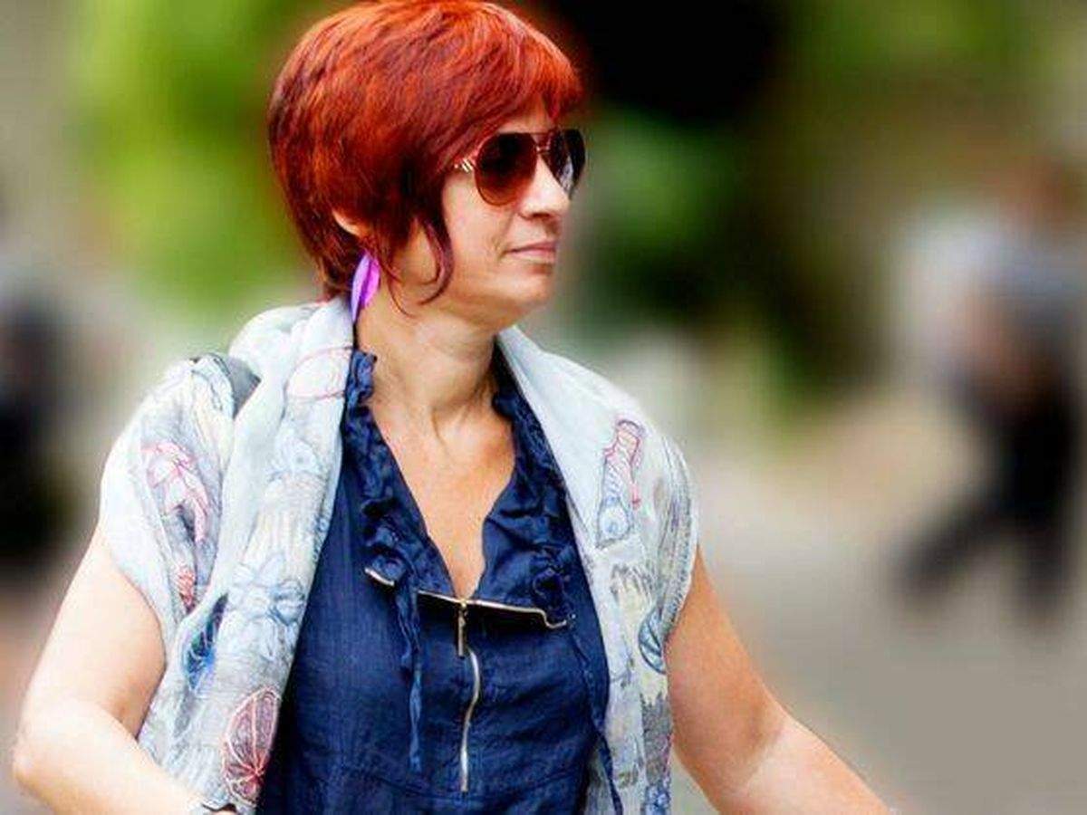 Sandra Ortega, la hija de Amancio Ortega, la mujer más ricas de España, conduce un Renault