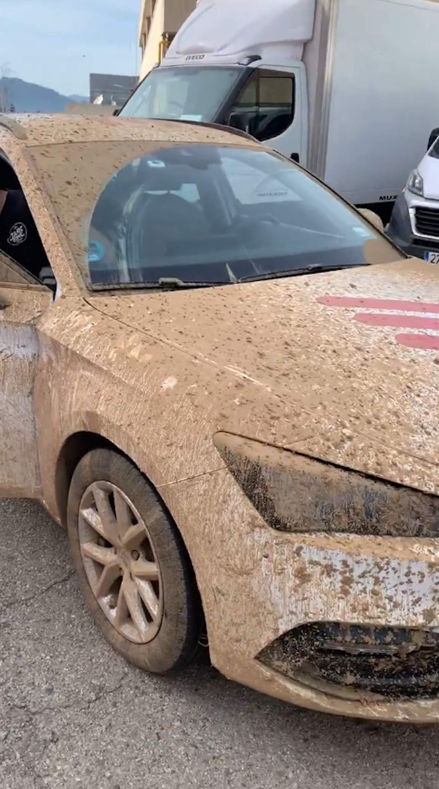 Presentador de TV3 muestra cómo le ha quedado el coche: "Nunca había sentido tanta impotencia". Qué ha pasado