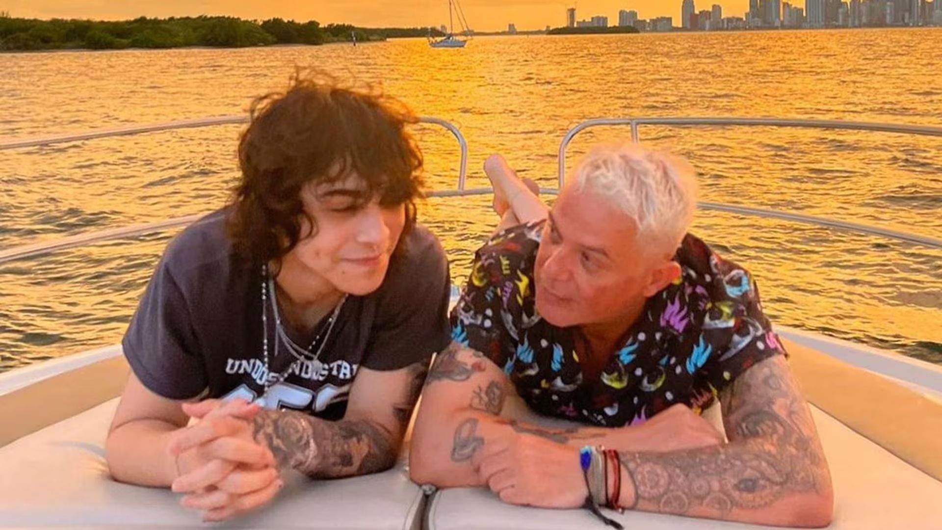 Alexander y Alejandro Sanz