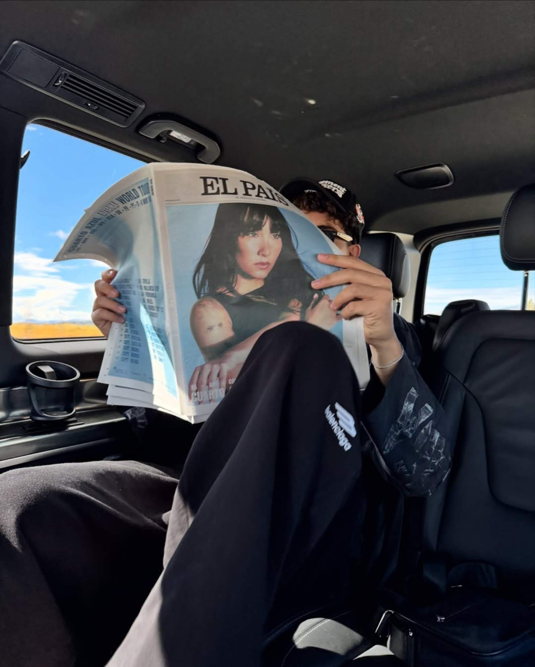 Plex llegint el diari d'Aitana   Instagram