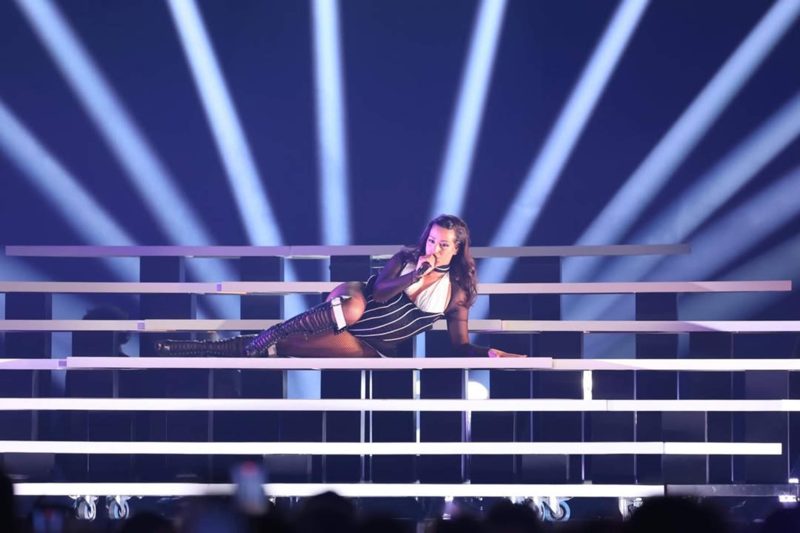 Chanel deixa sense alè, actuació brutal al Benidorm Fest 2026: llàgrimes i el ram de flors més especial