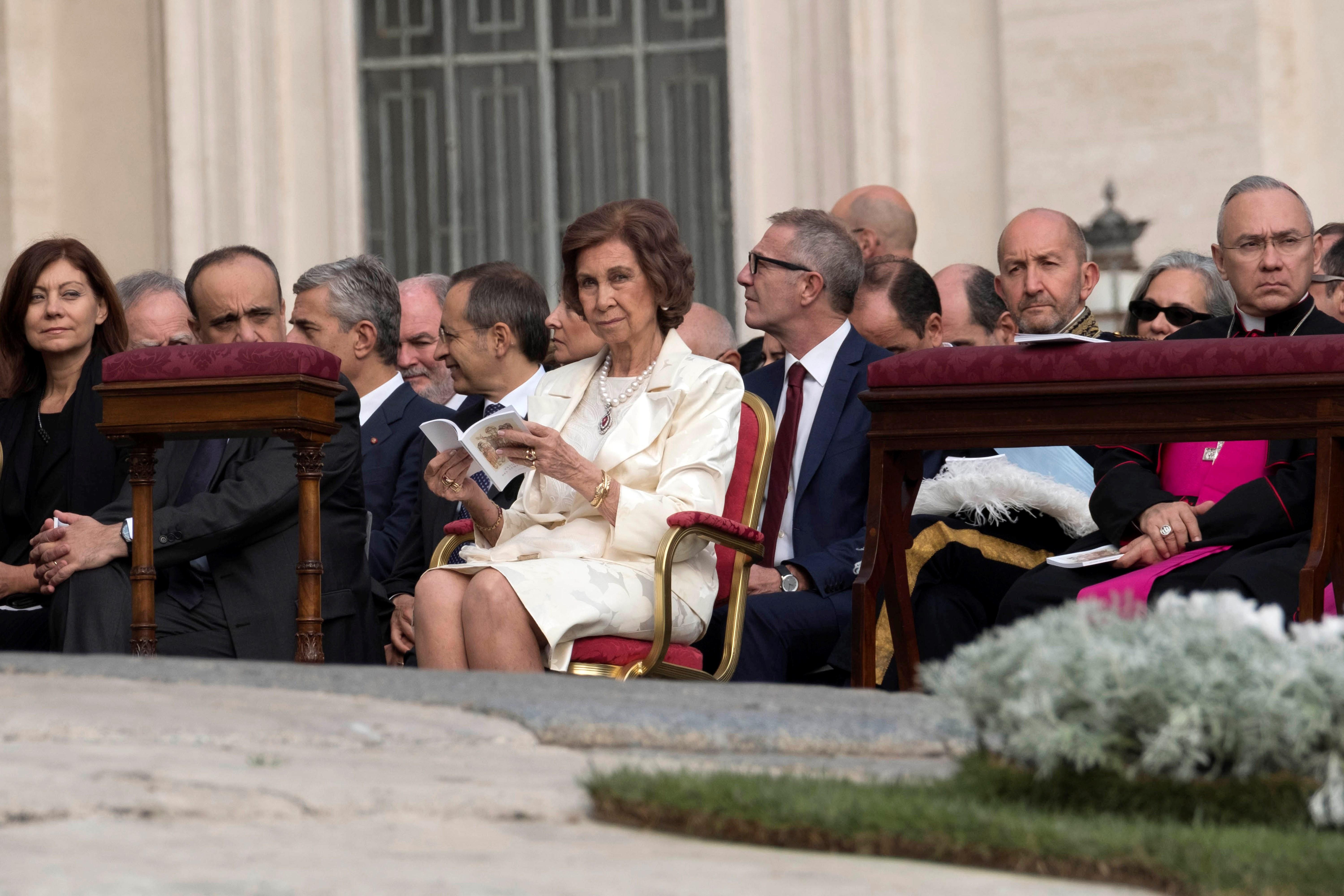 El sorprendente privilegio que el papa Francisco ha concedido a la reina Sofía
