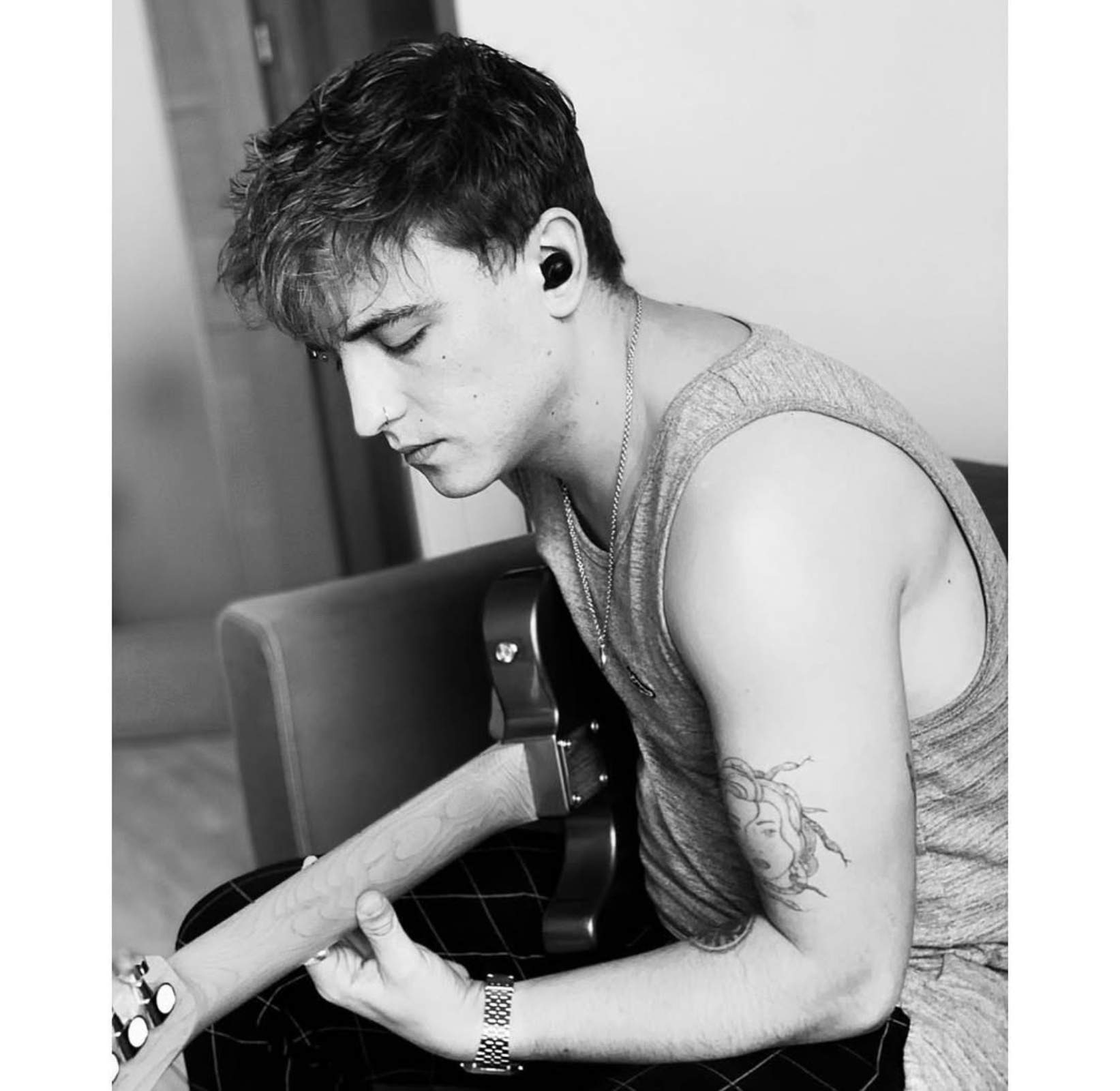 Famoso cantante relata la experiencia más horrible encima de un escenario: "Me siento como una mierda"