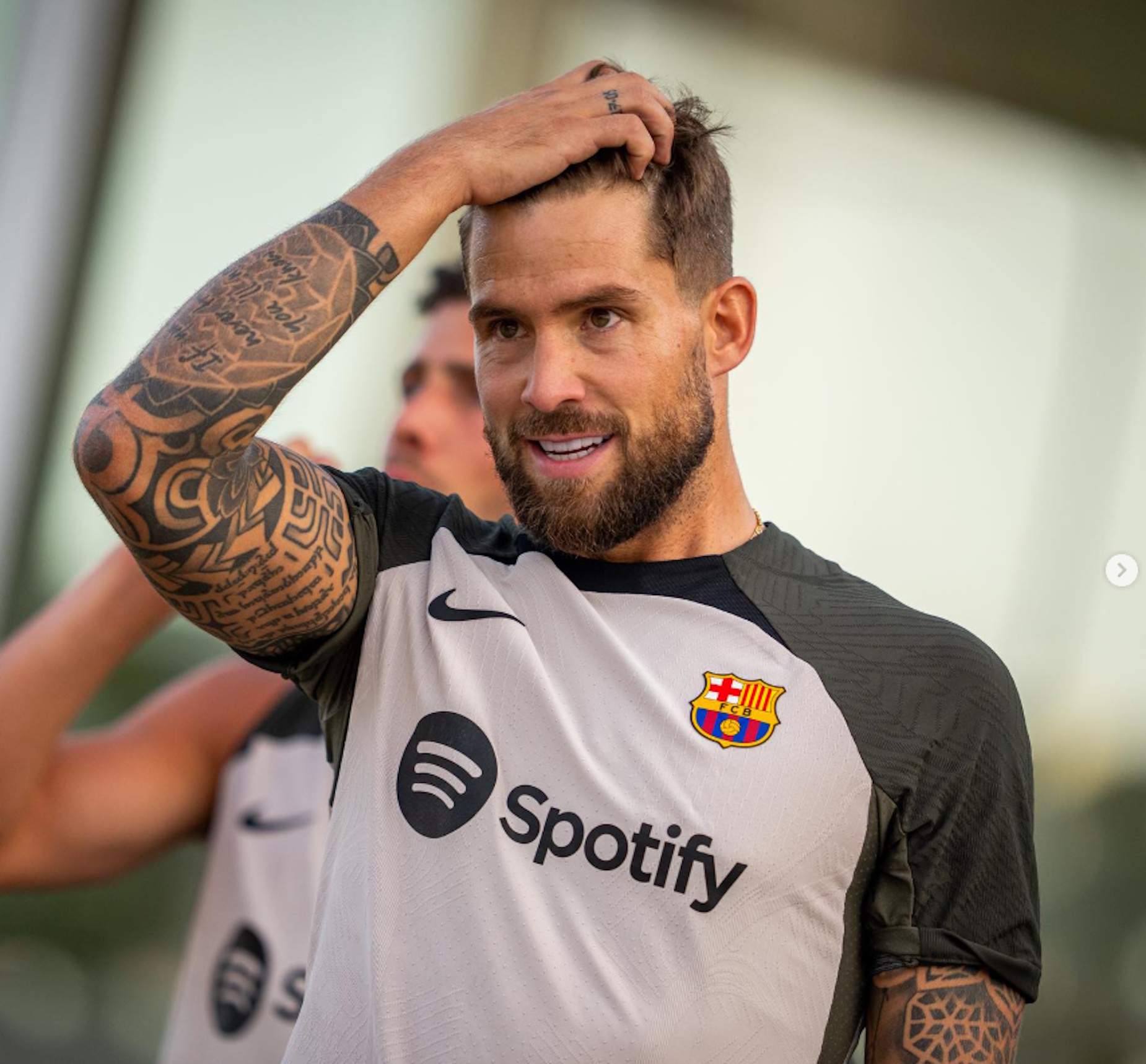 PRIMICIA El precioso nombre catalán que Iñigo Martínez pone a su hijo nacido en Barcelona