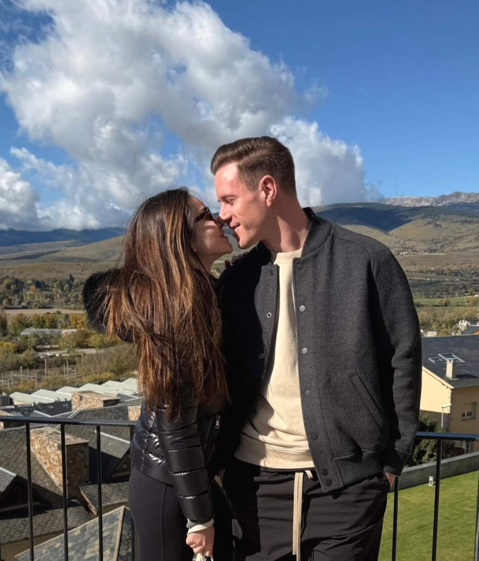 El regal romàntic de Ter Stegen a Ona Sellarès pel seu primer aniversari d'amor: "A tu lado, por muchos más"