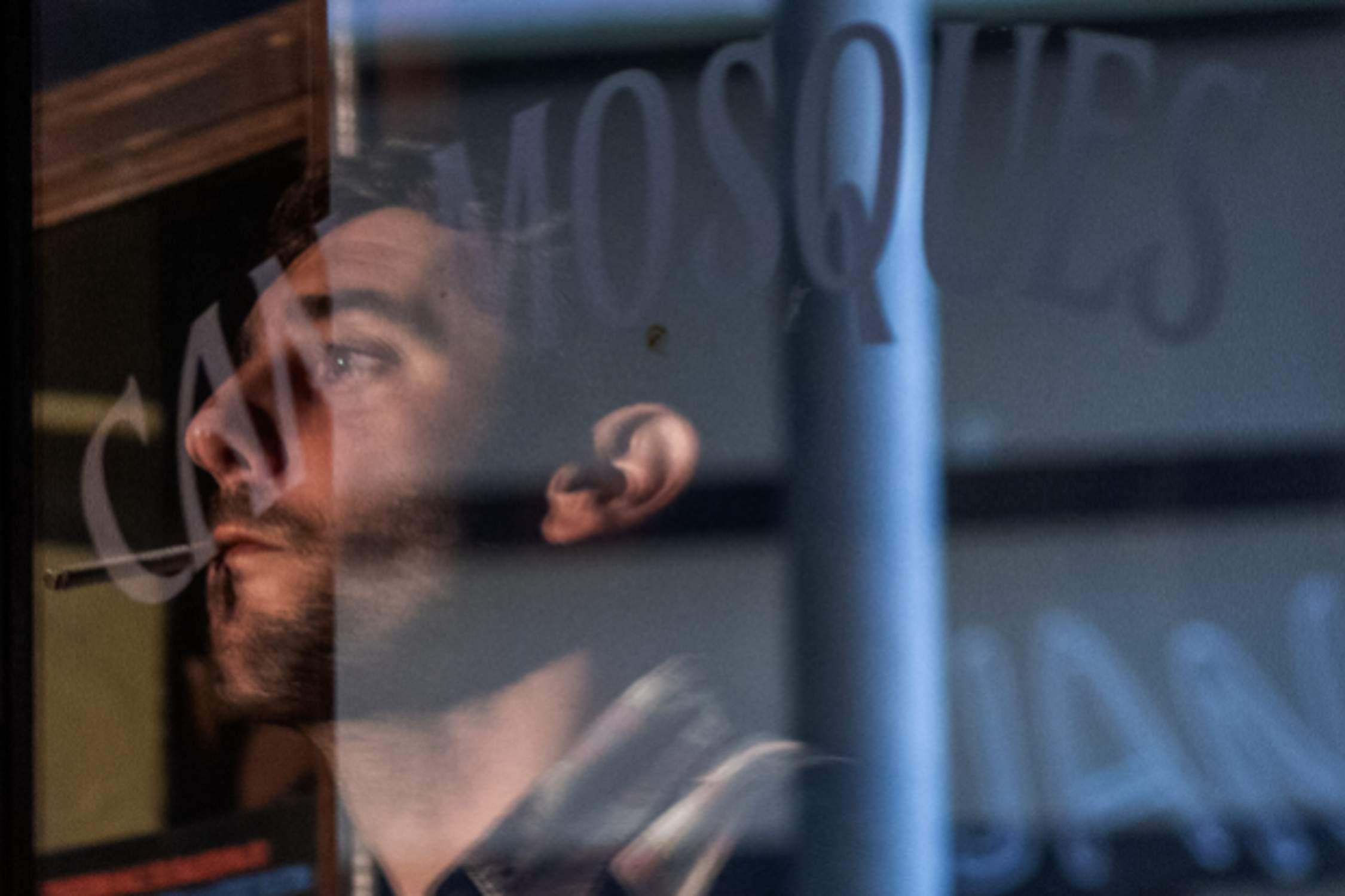 Enric Auquer revela una topada "heavy" amb un Mosso, a crits, agafant-lo pel coll en ple Raval: "Què fas??"