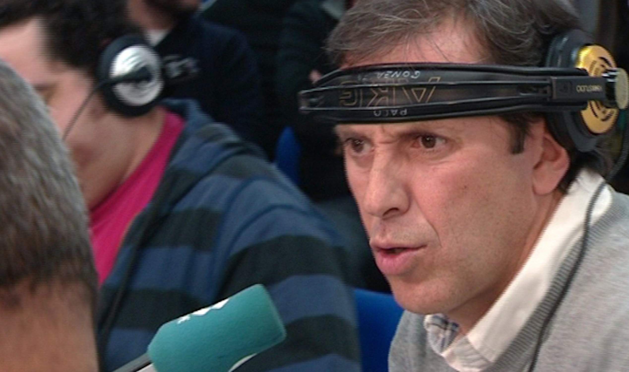 Paco González esclata a la COPE amb un company i amenaça: "No me toques los huevos. Ten cuidado..."