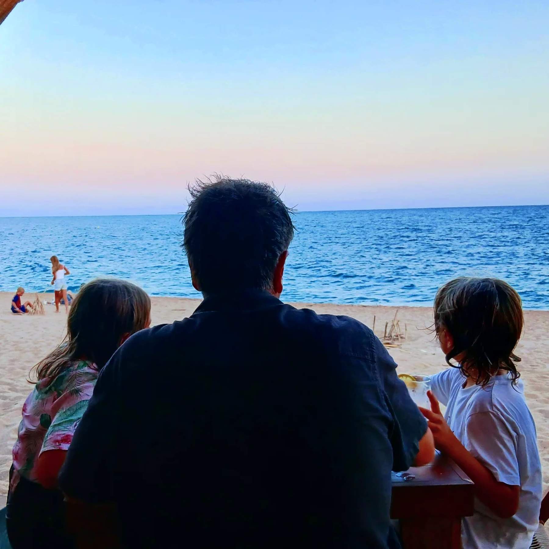 La tradició més bonica d'Espartac Peran amb els seus dos fills: així han crescut la Clàudia i l'Adrià