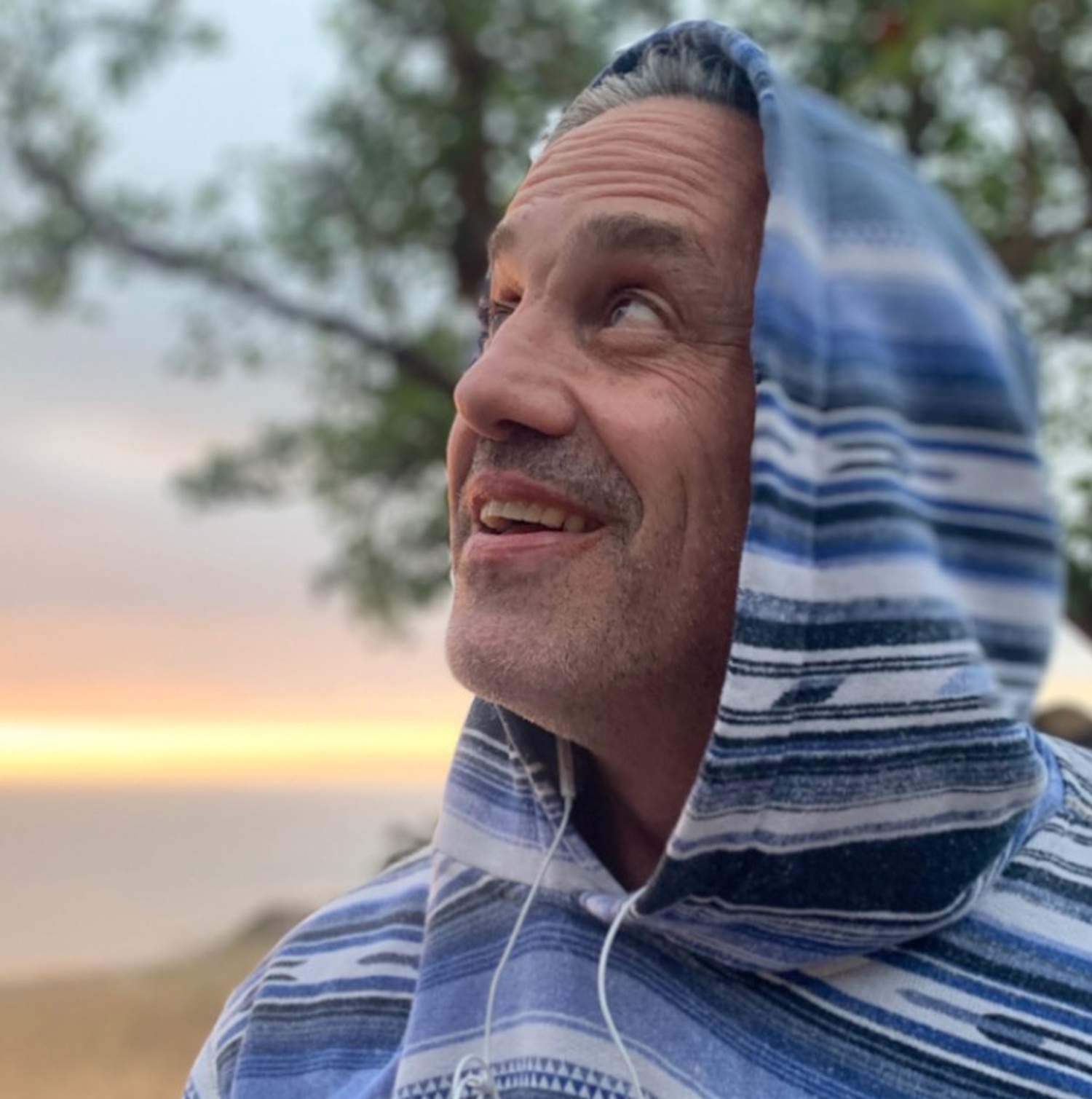 Commoció amb la inesperada mort d'un famós actor de la TV dels 90, sèrie icònica, als 54 anys