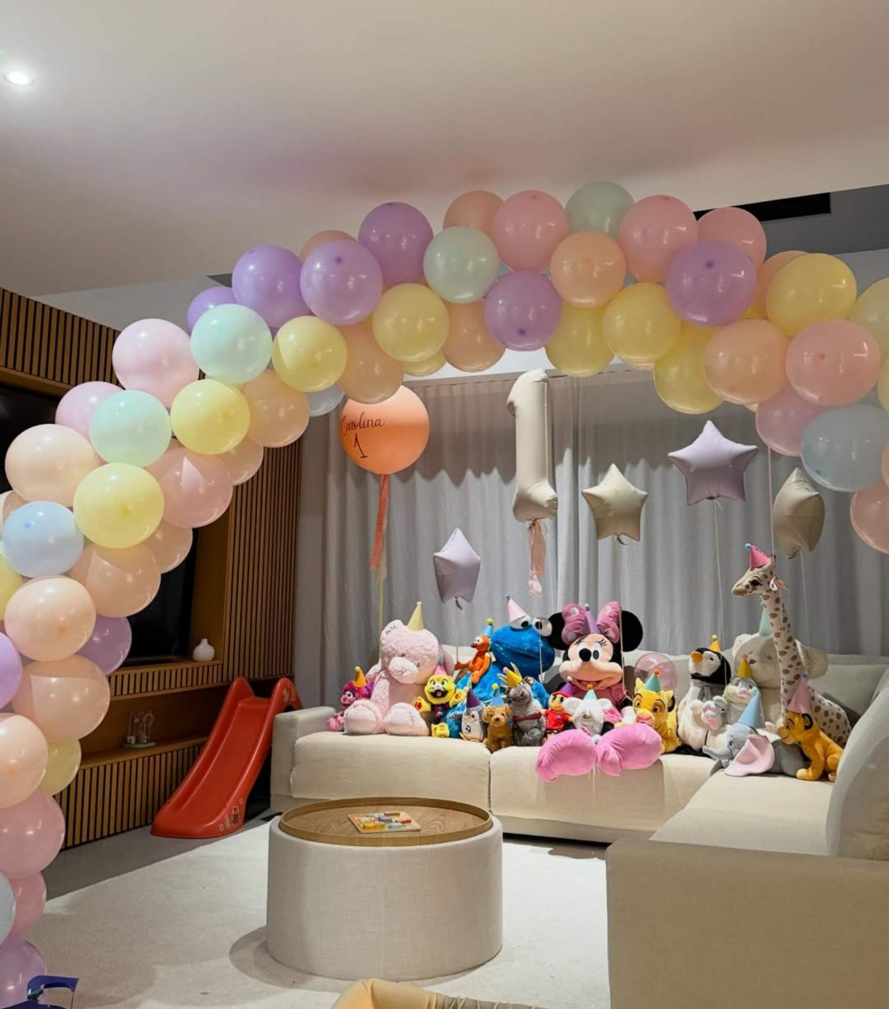 Presentador de TV3 celebra el primer aniversari de la seva filla: les fotos familiars més tendres