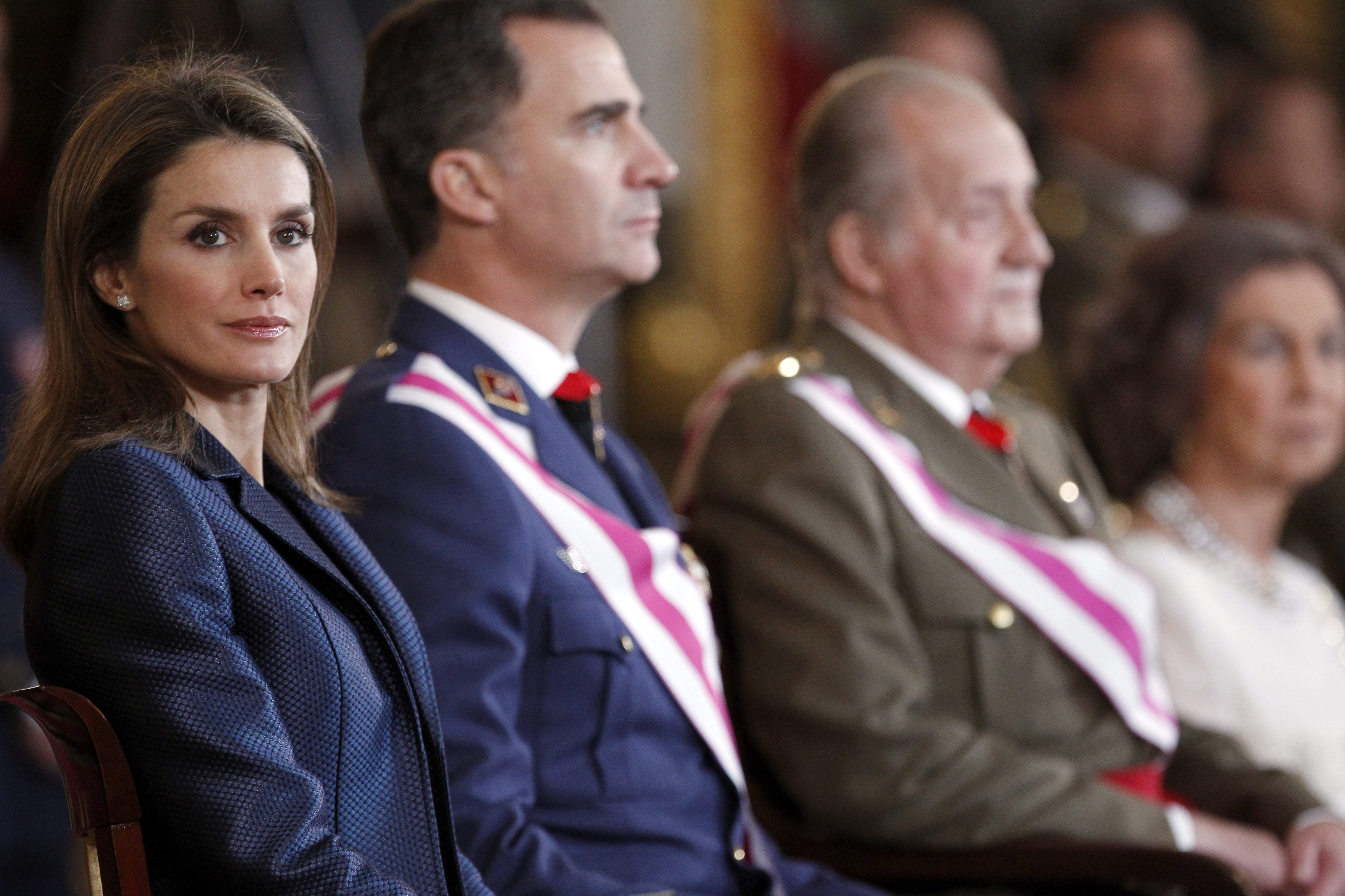 Peñafiel explota: la abdicación fue un complot de Felipe y Letizia por el poder