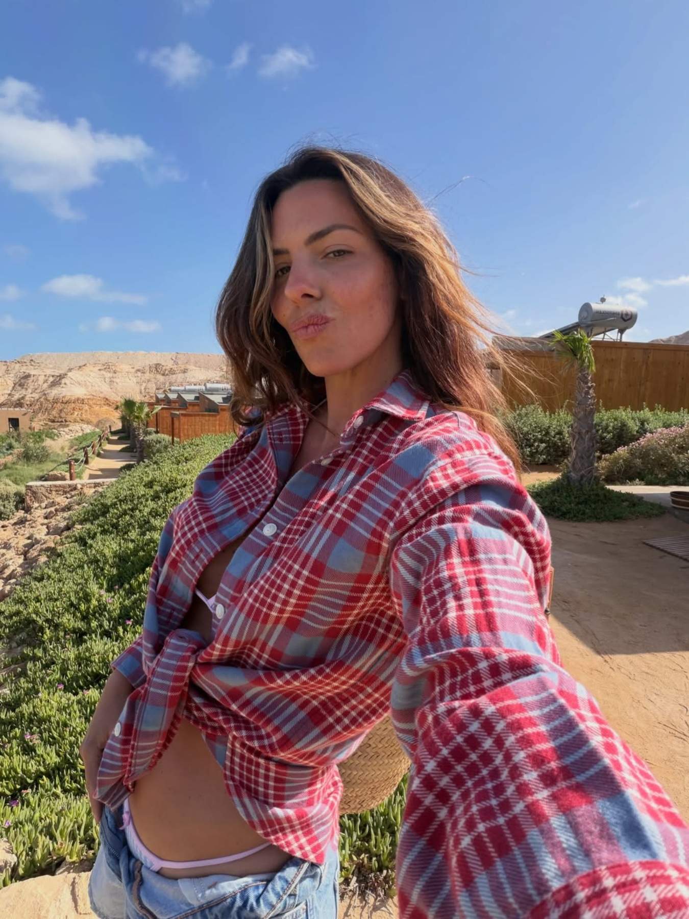 Laura Matamoros deixa 'en shock': la desorbitada xifra de diners que s'ha gastat en una sola peça de roba