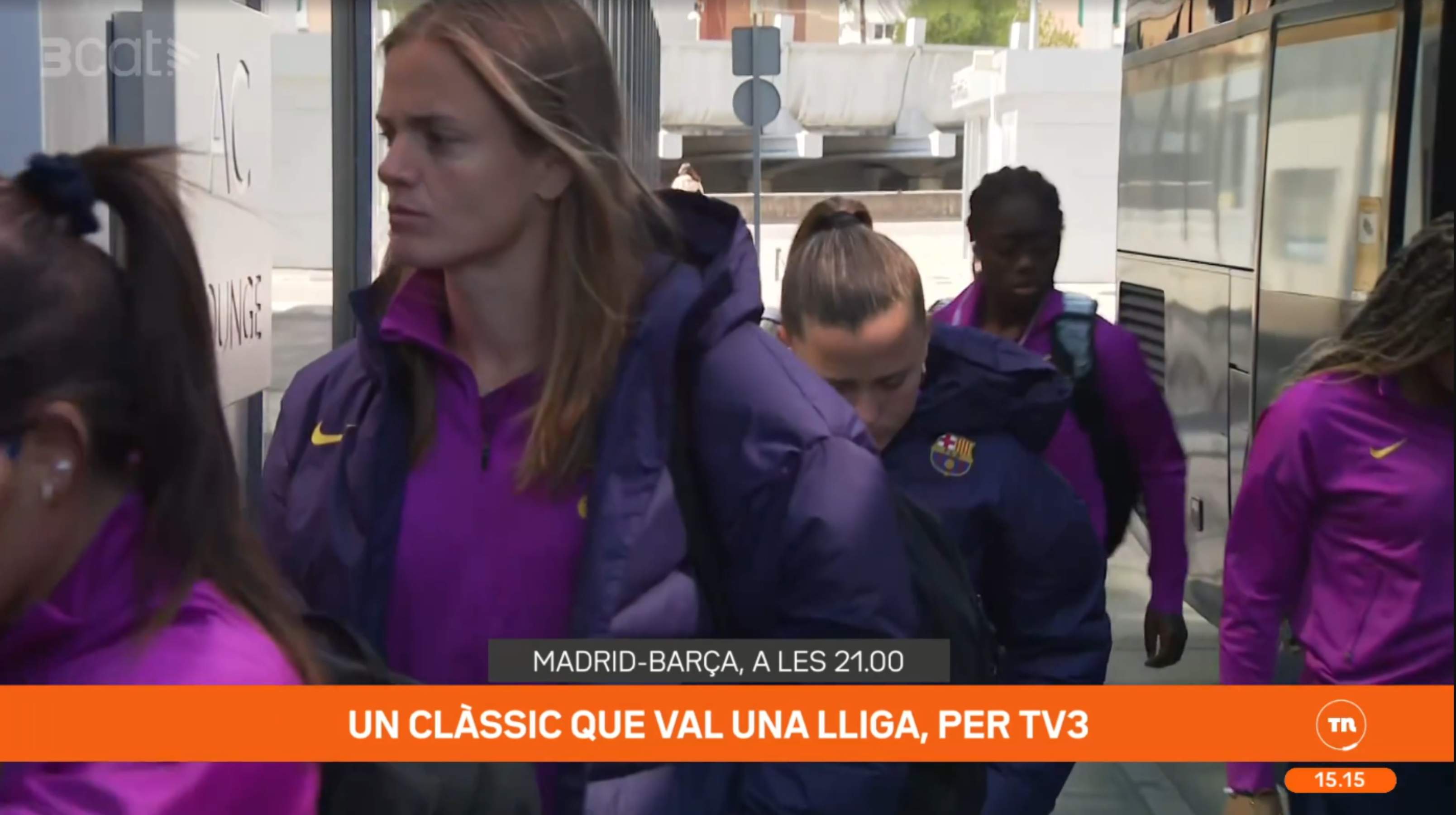 Les noies del Barça arribant a l'estadi   3Cat (3)