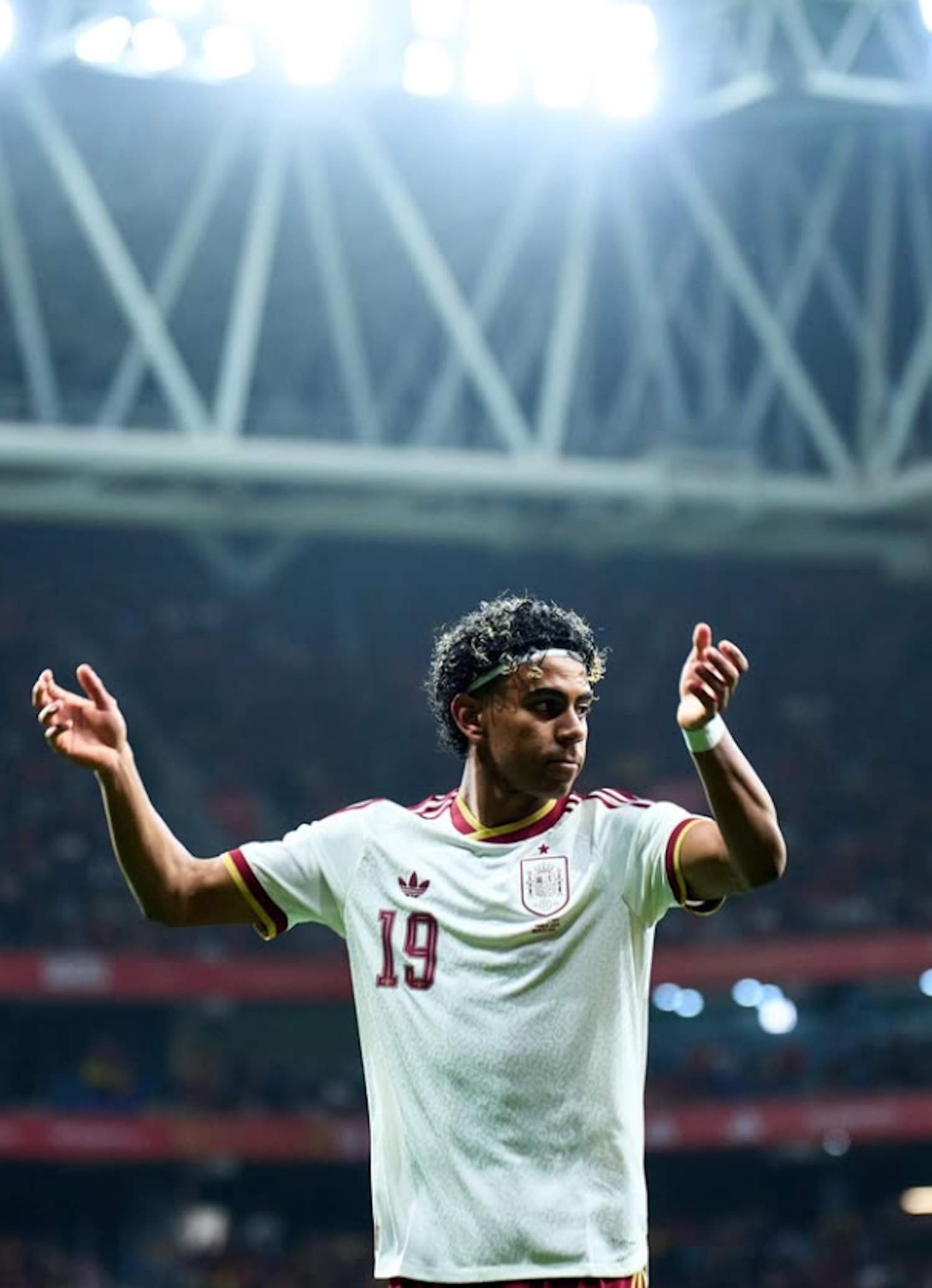 Col·laborador de 3Cat, brutal després dels lamentables càntics xenòfobs a Cornellà: "Merda feixista"