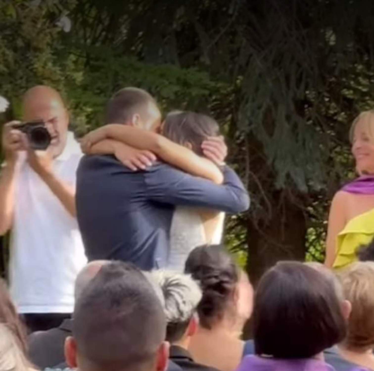 Embaràs a RAC1: parella que enamora, dos companys d'emissora, a punt de tenir el seu primer fill