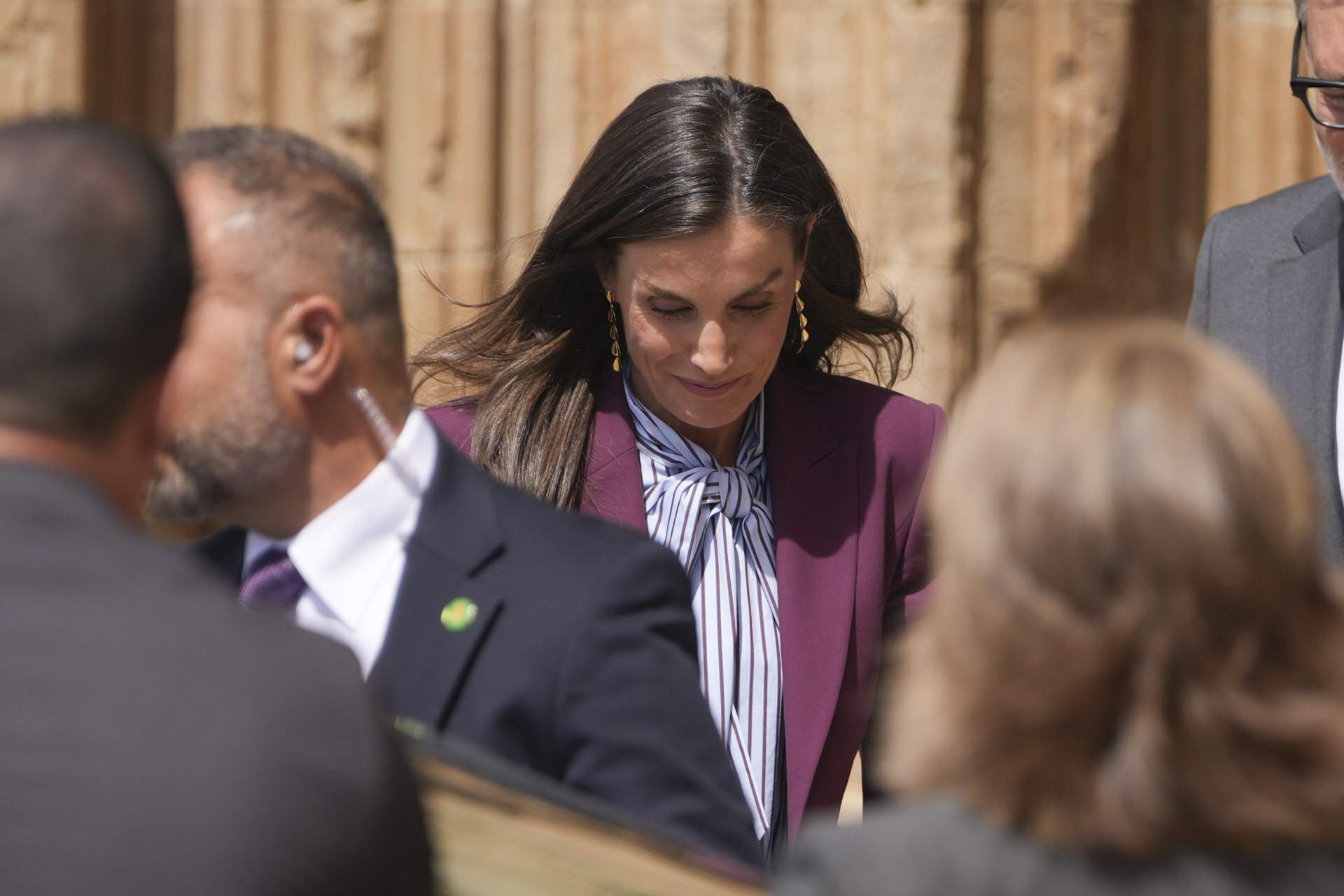 Letícia a Lleida parla un català perfecte sense llegir: catalanòfobs bramen "Esto es España"