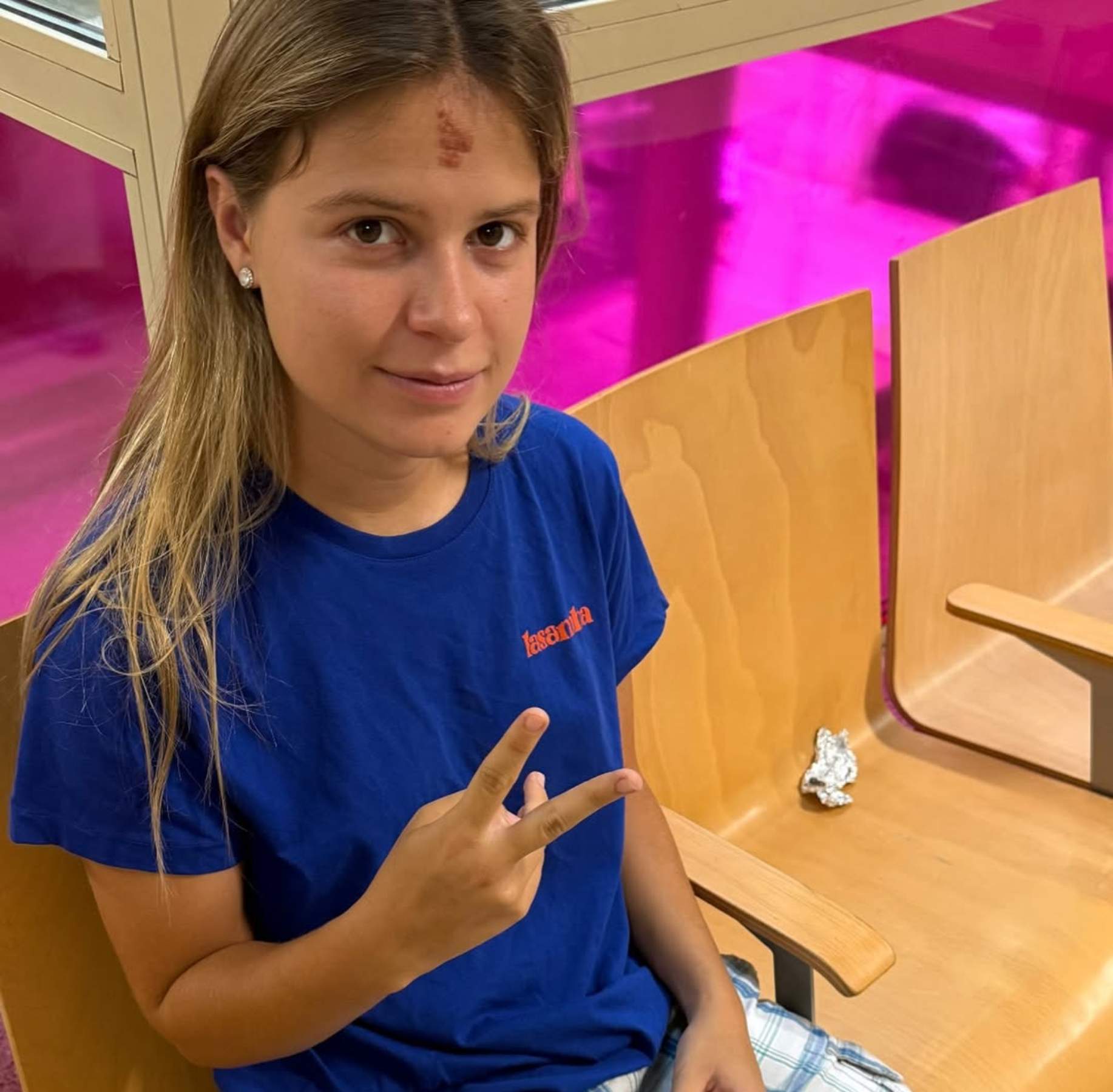 Mushka fa 22 anys: les fotos de la celebració i la felicitació més especial de l'Ouineta, la seva nòvia