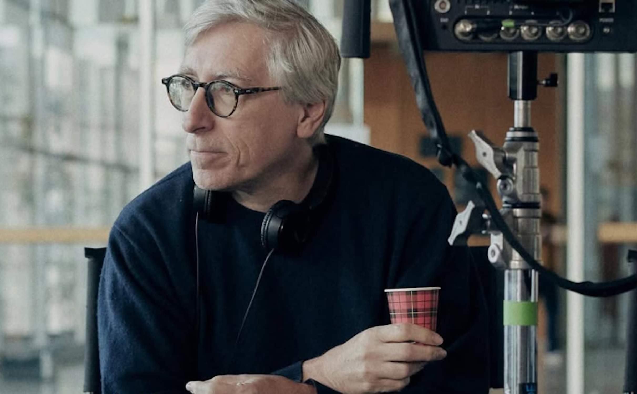 Brutal David Trueba sobre Isabel Díaz Ayuso, "va sobrada de mierda": qué ha revelado sobre un bote de heces